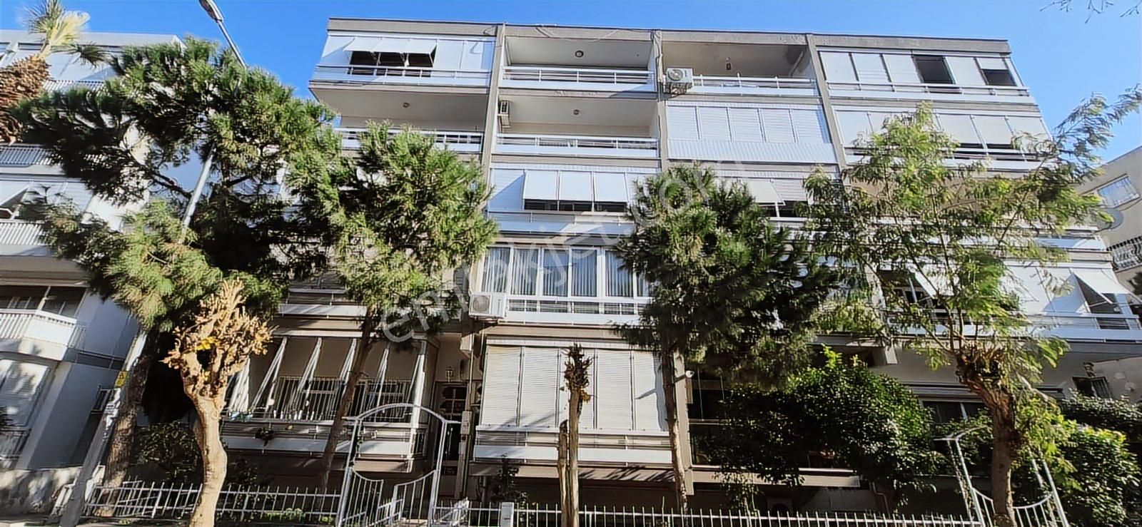 Bostanlı Hüseyin Yurttaş Sokakta 3+1 Kiralık Daire - Görsel 2