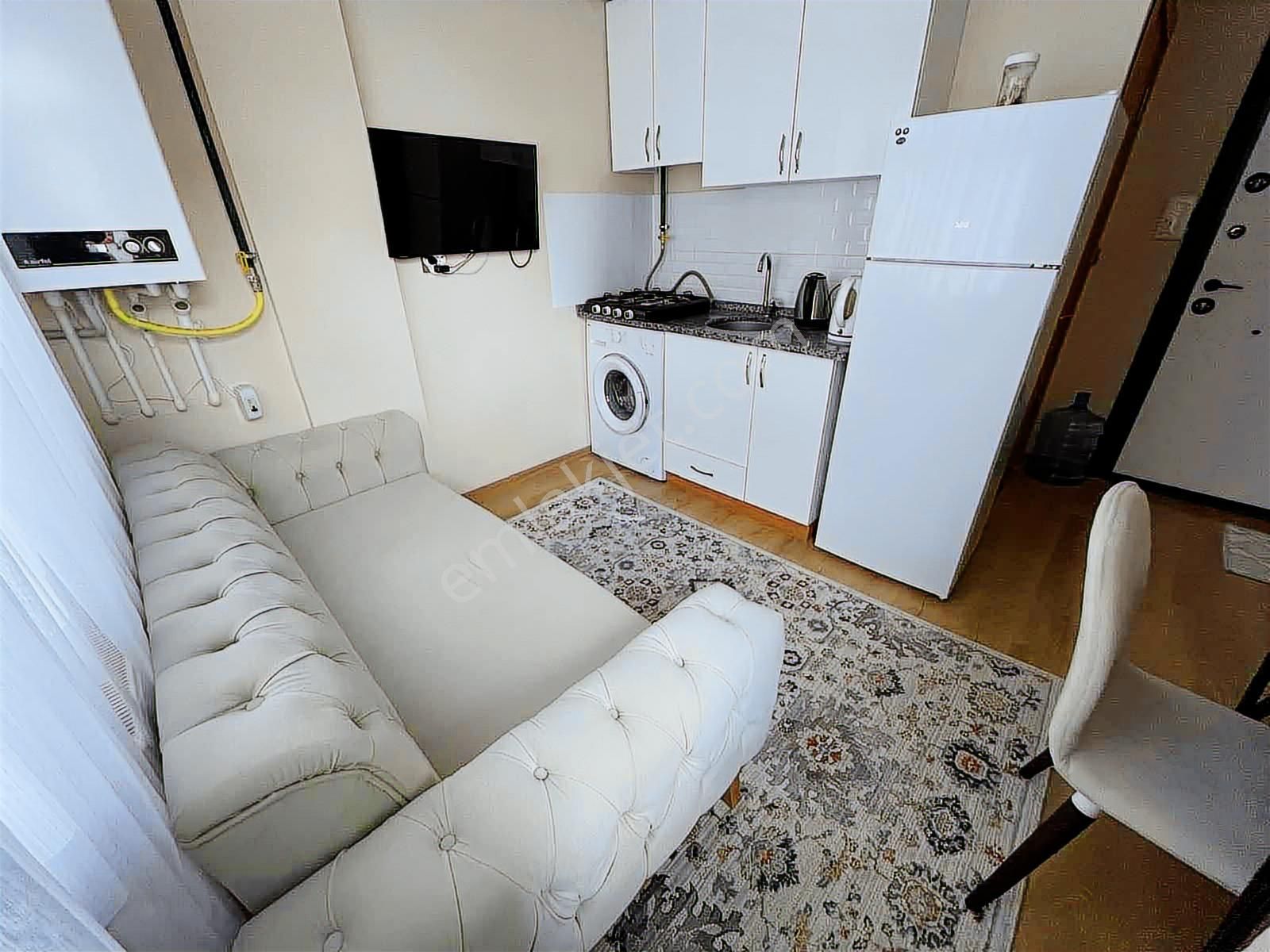 Metrobüse Yürüme Mesafede Full Eşyalı 1+1 Daire - Görsel 4