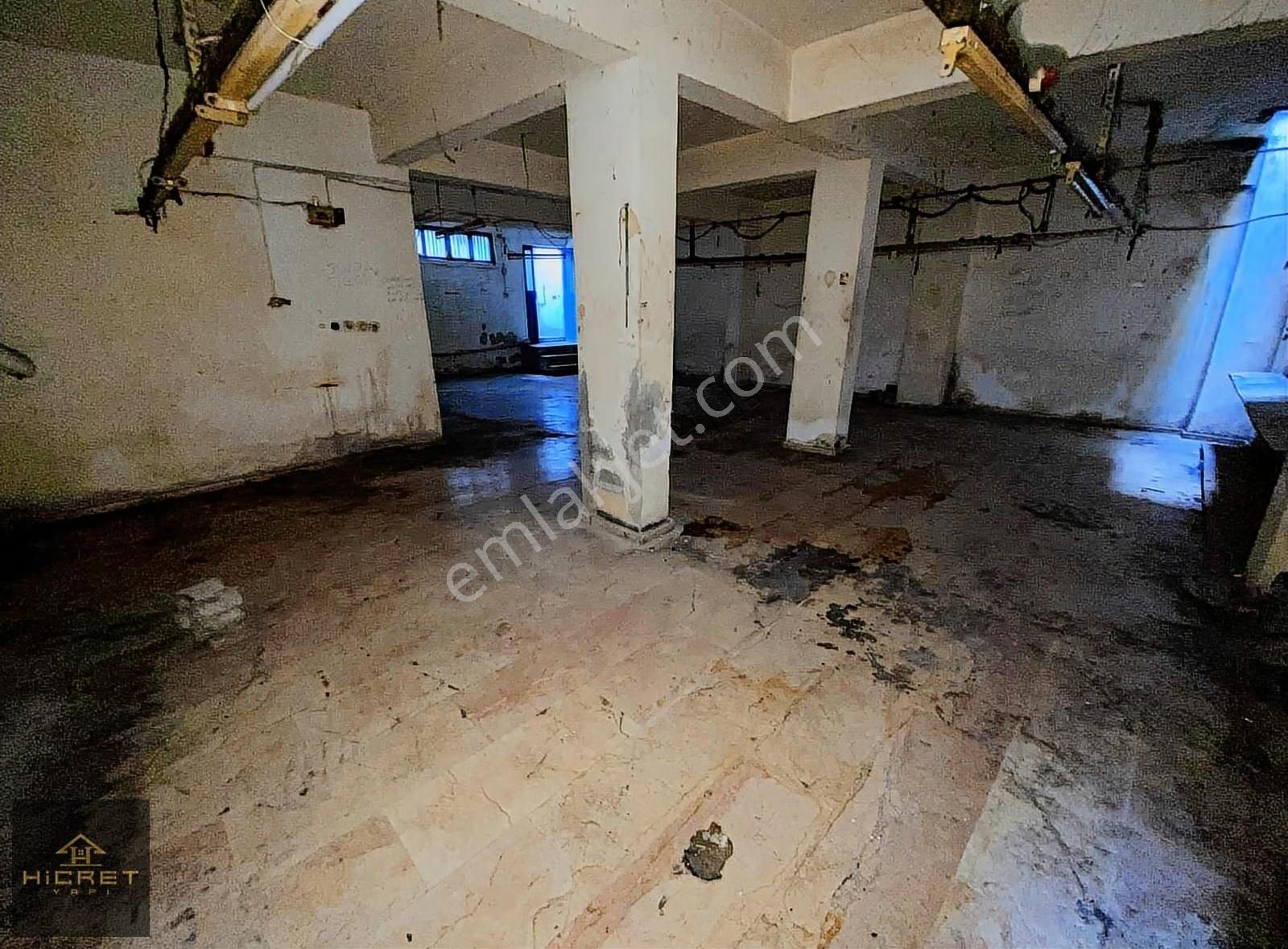 Hicret'den U.mumcu Mh. Caddeye Yakın 100 M² Kiralık Dükkan - Görsel 14