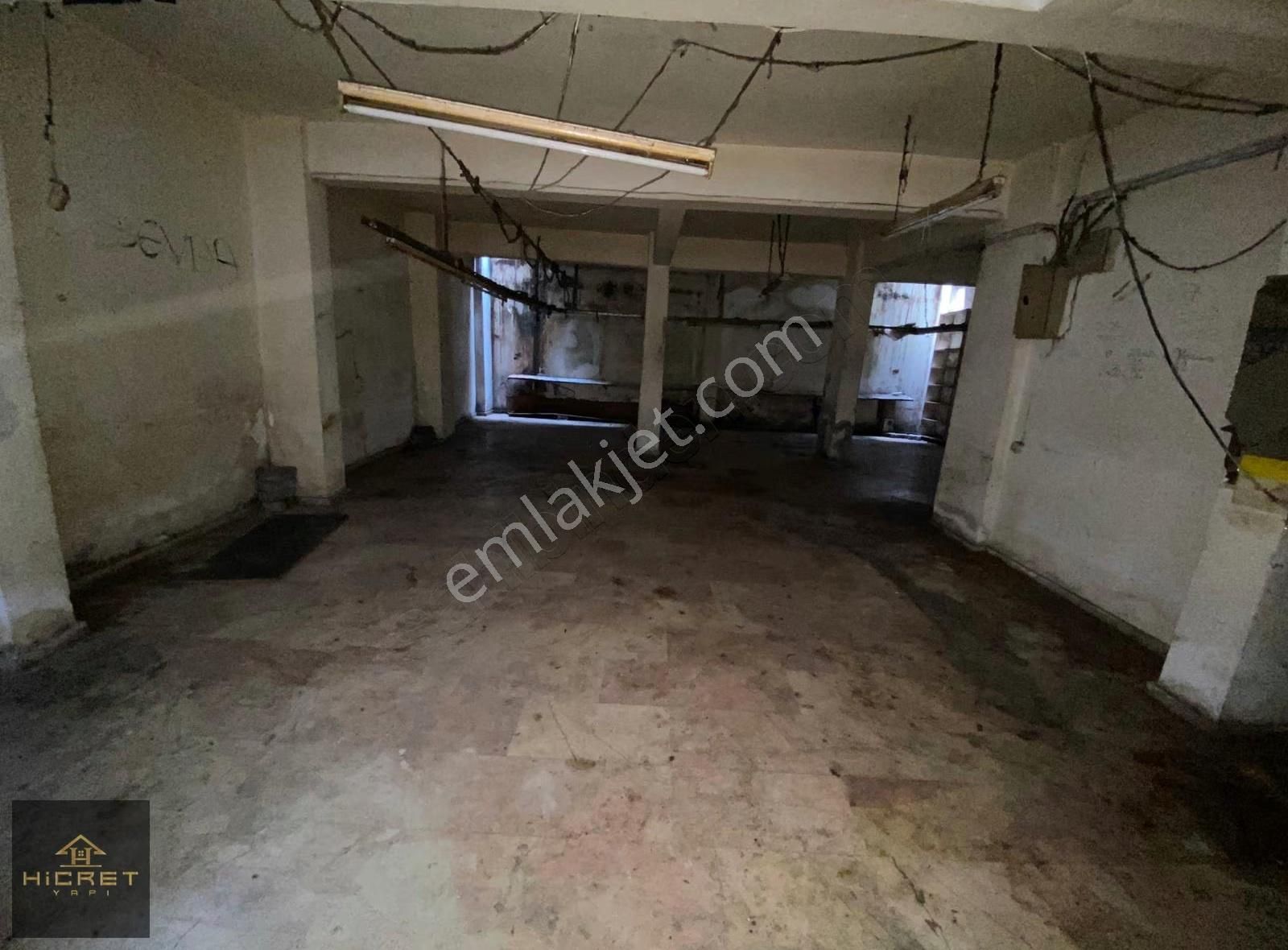 Hicret'den U.mumcu Mh. Caddeye Yakın 100 M² Kiralık Dükkan - Görsel 7