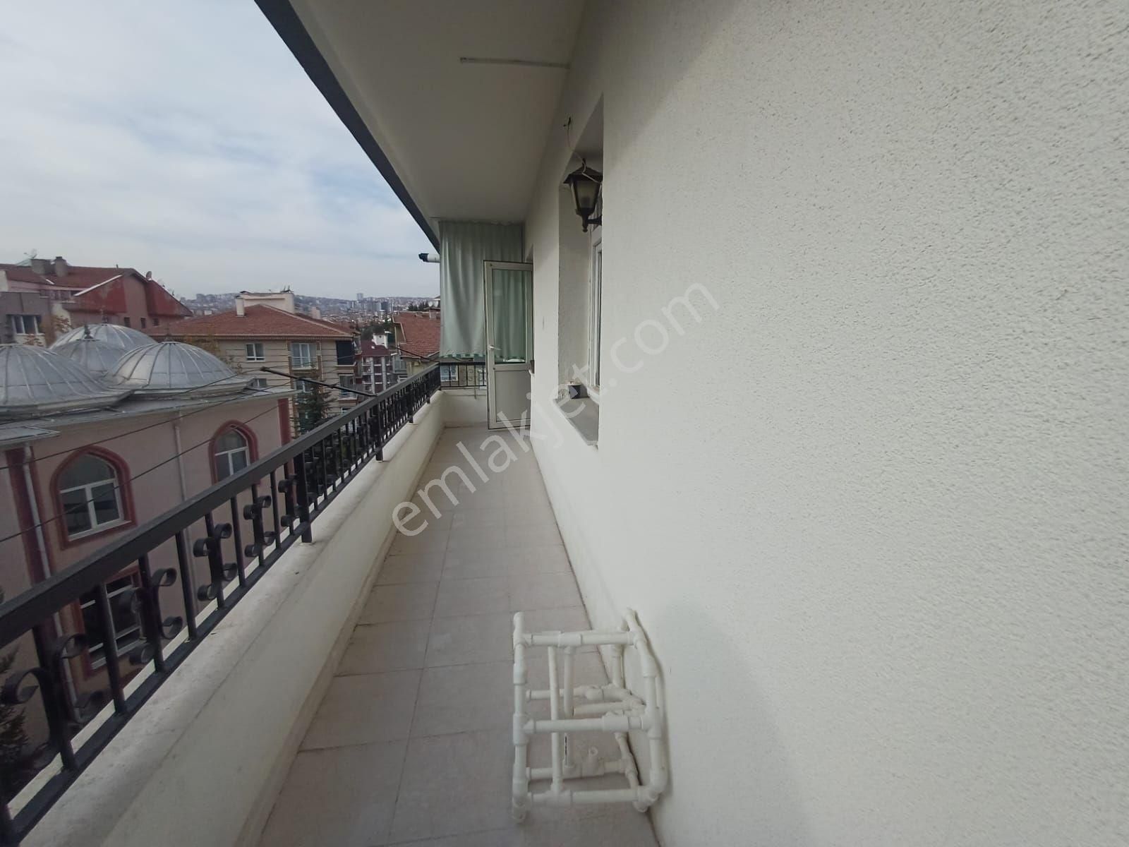 Çaldıran Mah. 520 Sokakta 3+1 Bağımsız Salon Ön Cephe - Görsel 2