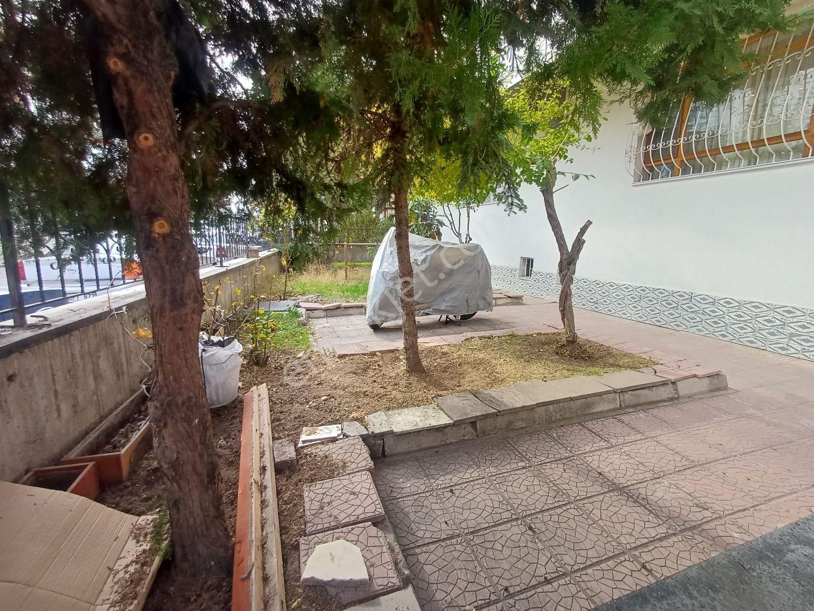 Çaldıran Mah. 520 Sokakta 3+1 Bağımsız Salon Ön Cephe - Görsel 18