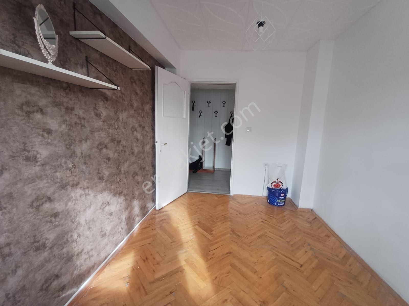 Çaldıran Mah. 520 Sokakta 3+1 Bağımsız Salon Ön Cephe - Görsel 28