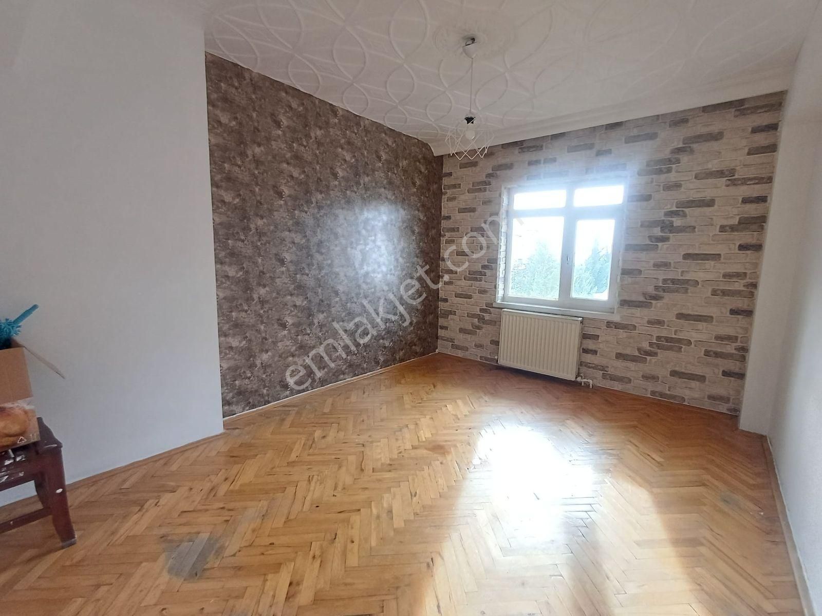 Çaldıran Mah. 520 Sokakta 3+1 Bağımsız Salon Ön Cephe - Görsel 22