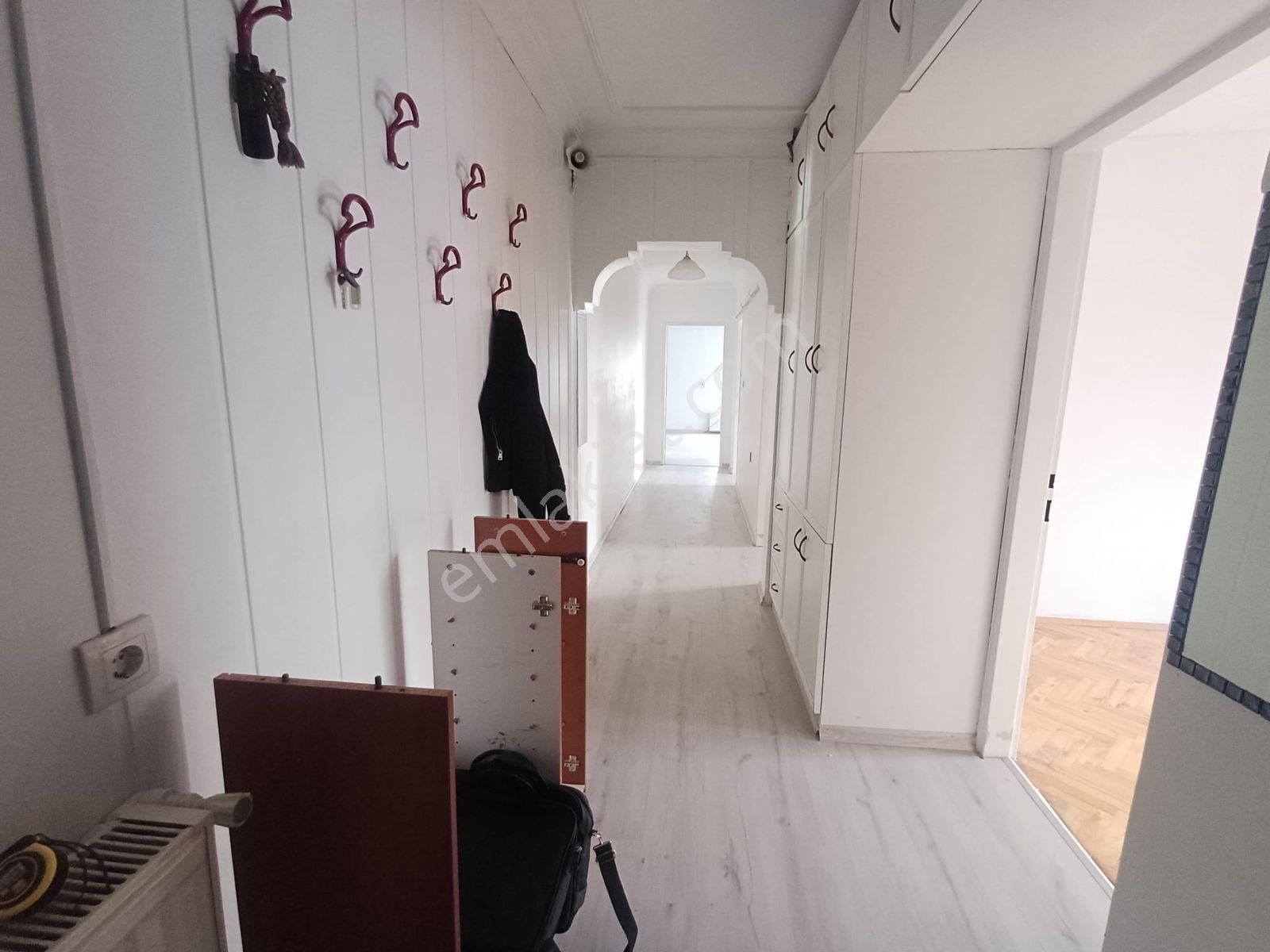 Çaldıran Mah. 520 Sokakta 3+1 Bağımsız Salon Ön Cephe - Görsel 34