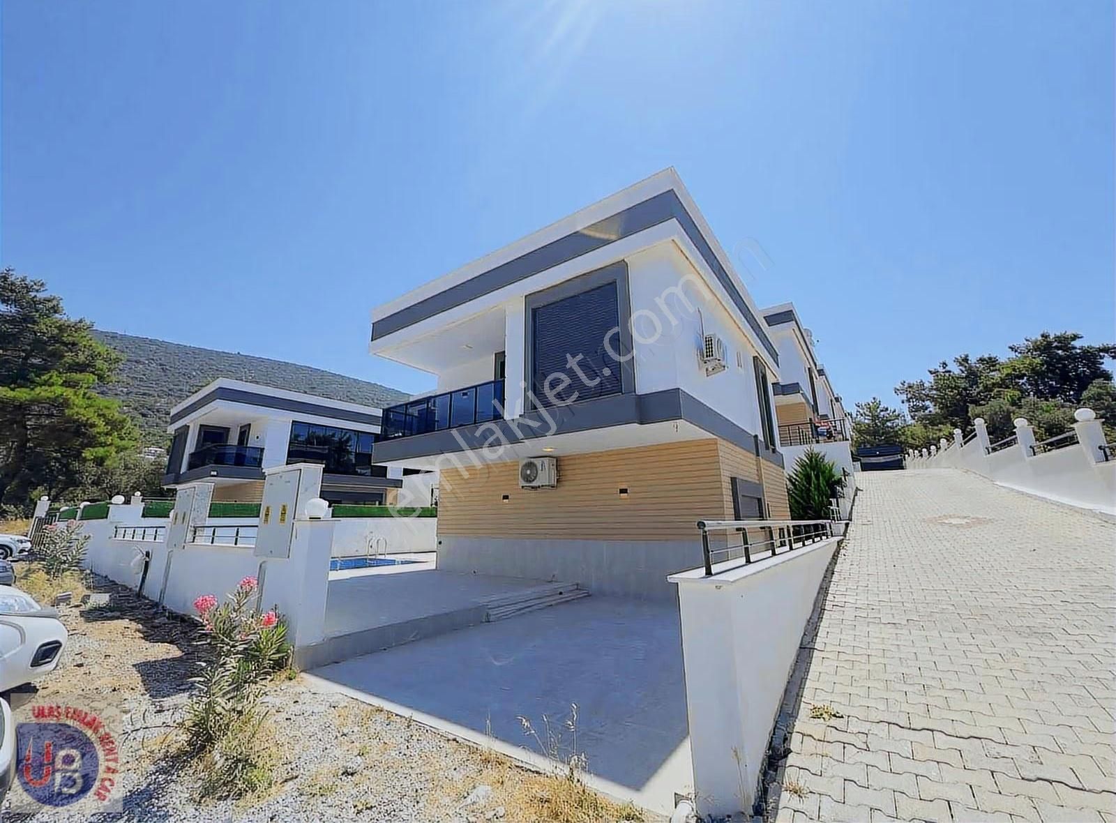 Didim Akbük'te Merkezi Konum Eşyalı Uygun Fiyatlı Villa