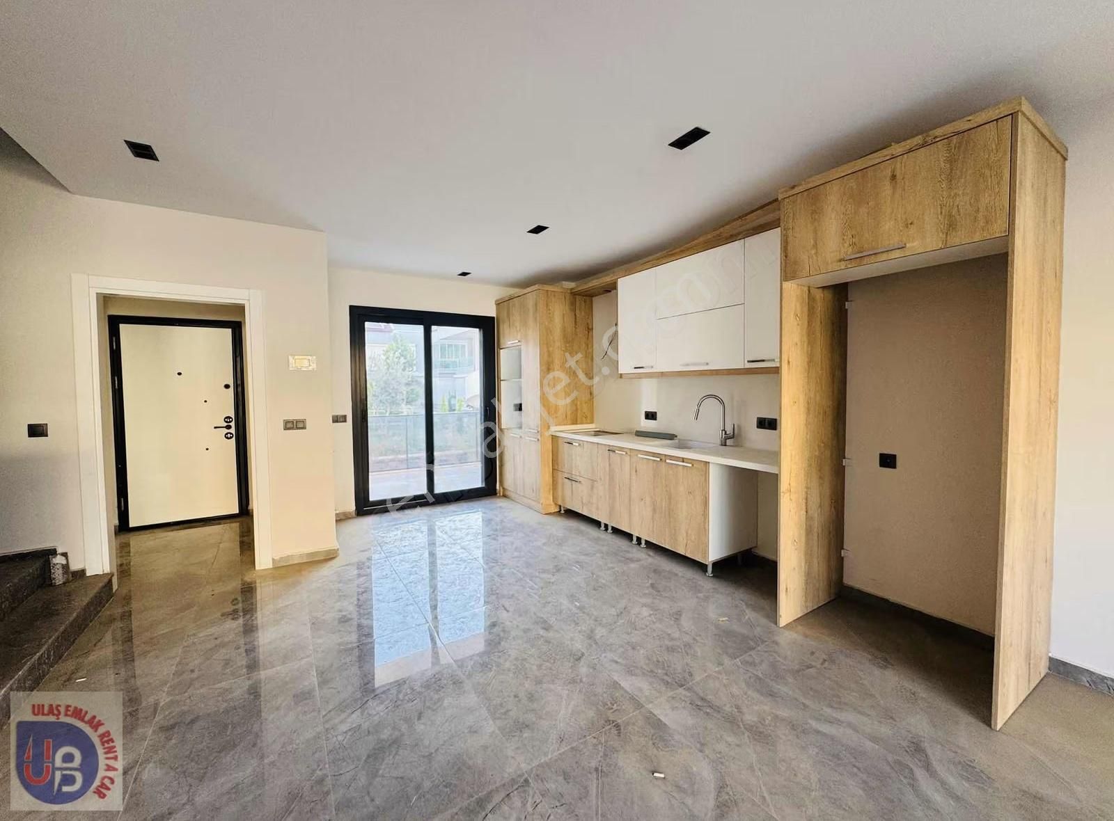 Didim Akbük Merkezde 4+1 Denize Yürüme Mesafesinde Villa - Görsel 3