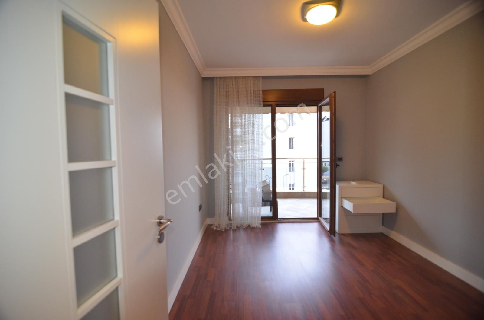 Alanya Selçuklu Konaklarıda Deniz Manzaralı Kiralık 4+1 Daire - Görsel 7