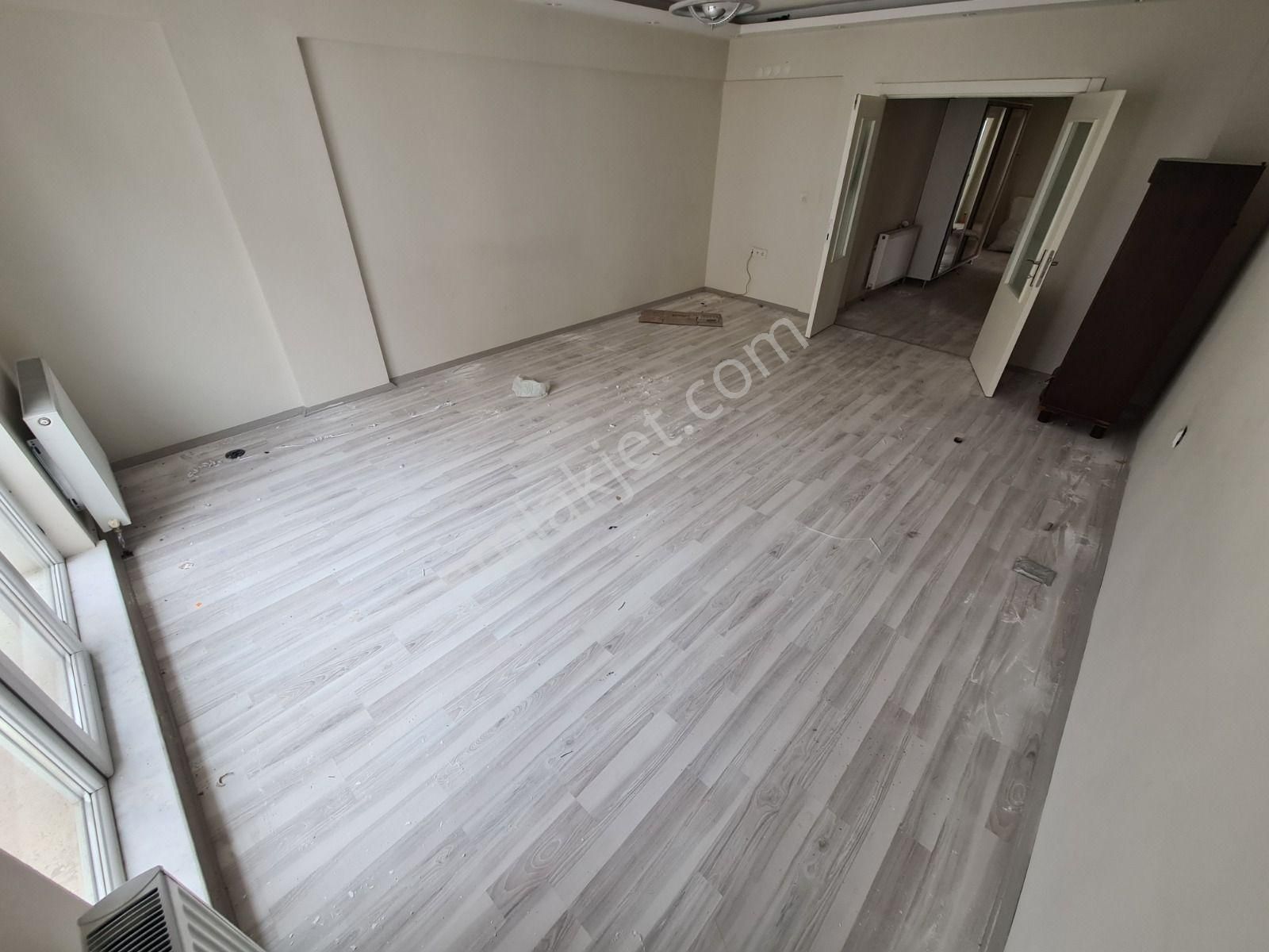 Murat Çobanoğlu Bulvarı Paraleli Emsalsiz Genişlikte Kiralık 3+1 - Görsel 9