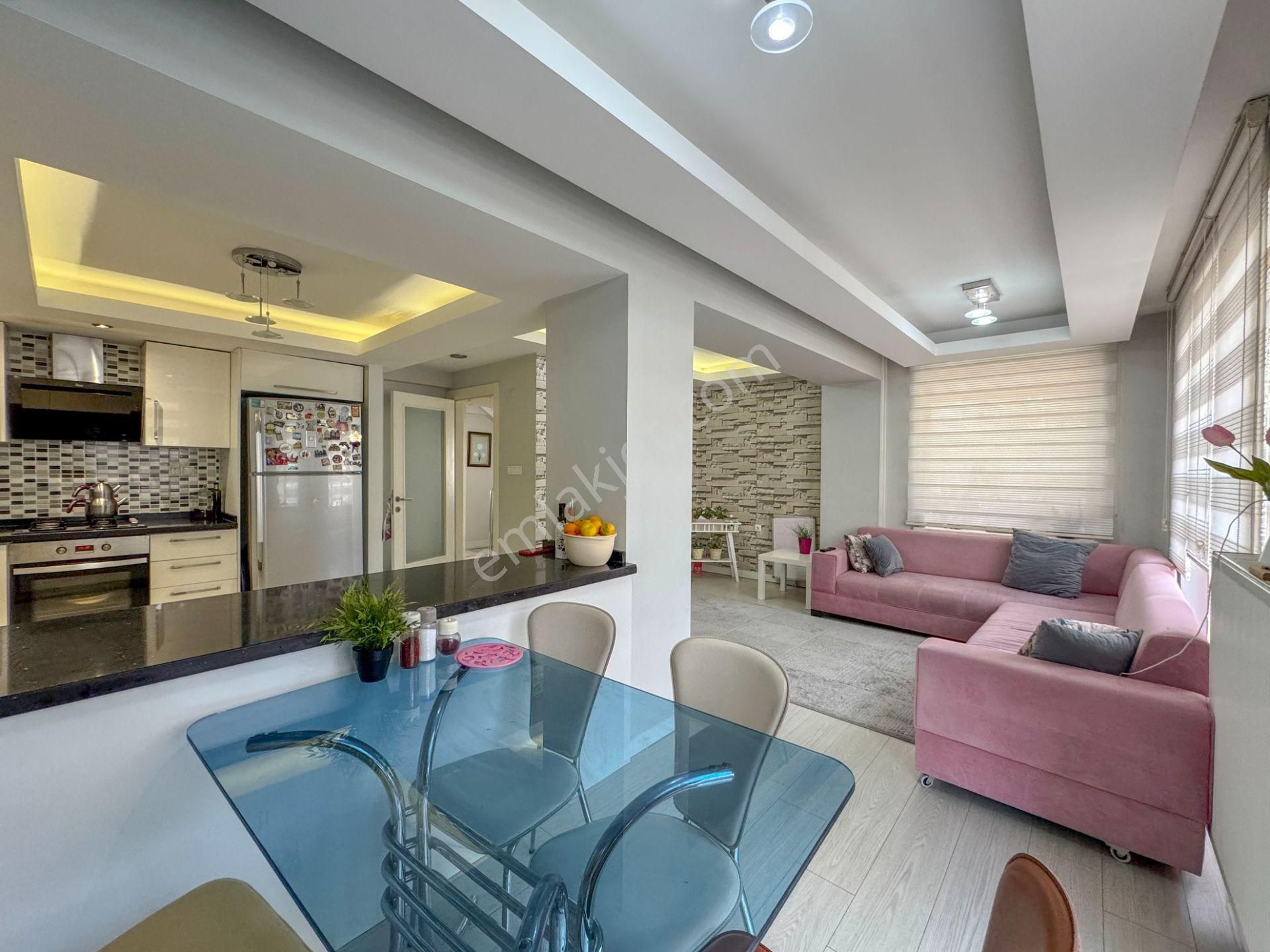 Pursakların En Güzel Yerde!!! Mehmet Zengin'den Bahçeli Villa 3 Kat 5+2 3 Banyo Şık Modern - Görsel 12