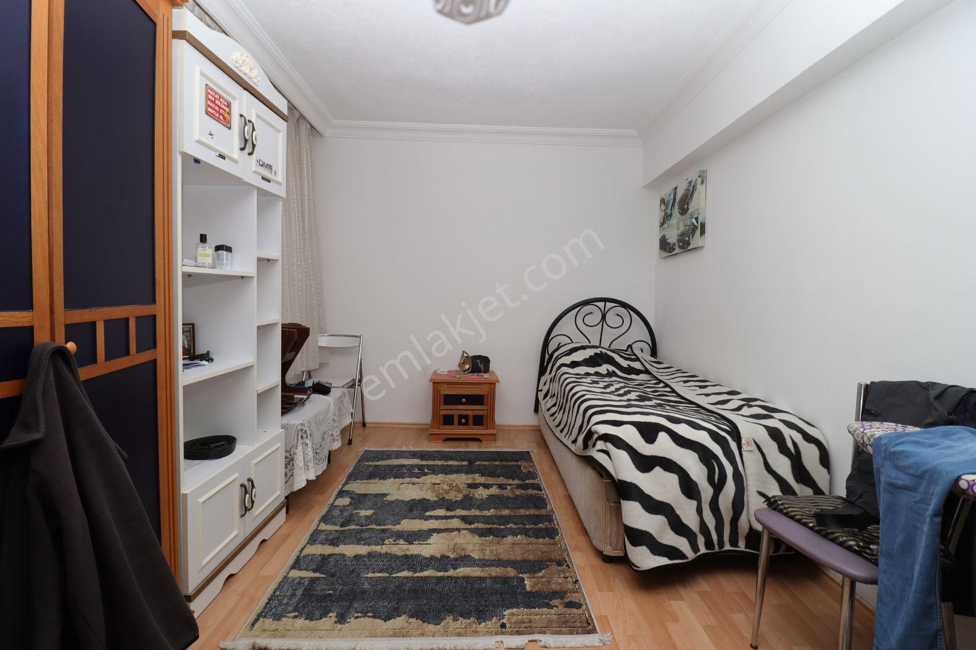 Akif'ten Elvankent Topçu'da Katta Ön Cephe Geniş 2+1 Satılık Daire - Görsel 11