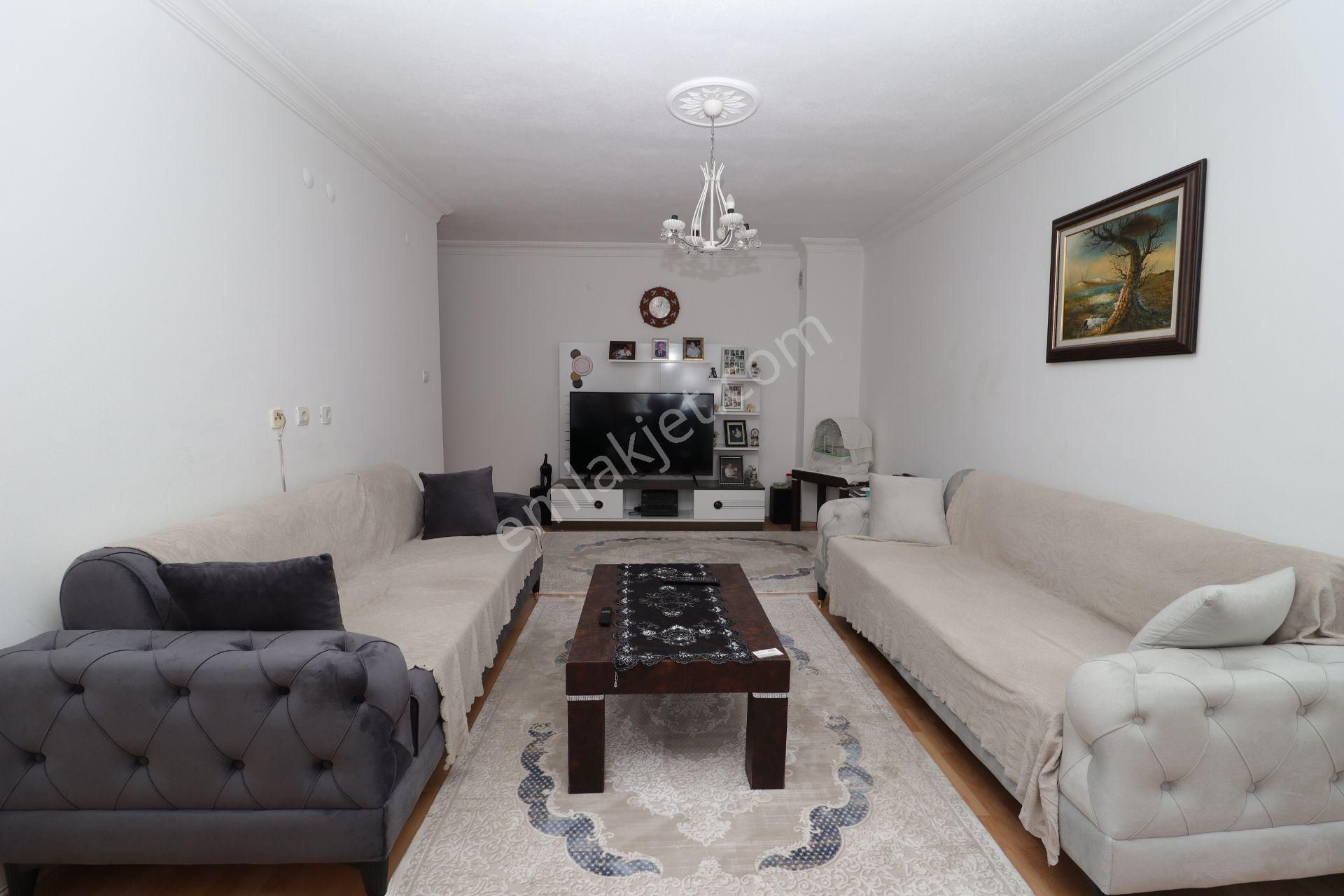 Akif'ten Elvankent Topçu'da Katta Ön Cephe Geniş 2+1 Satılık Daire - Görsel 4