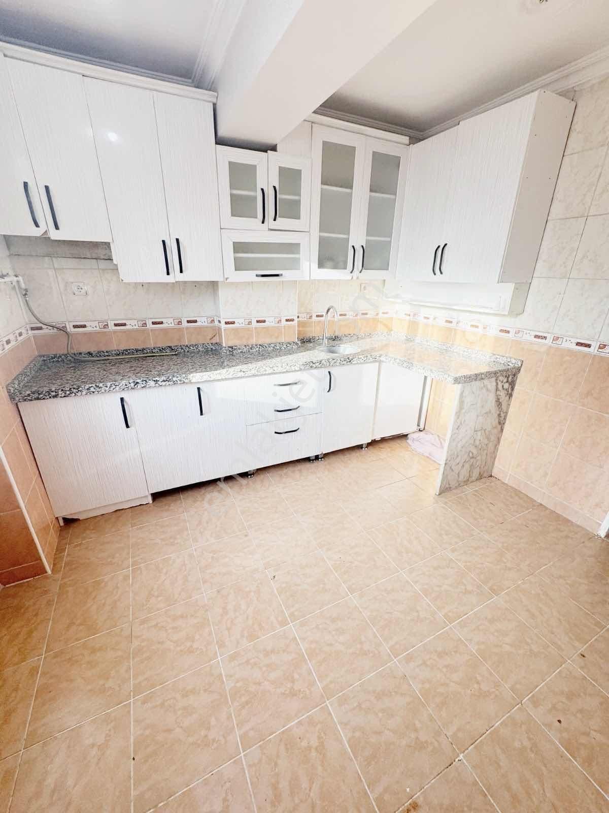 Yoldaş İnş Satılık 4+2 190 M2 Dublex Daire