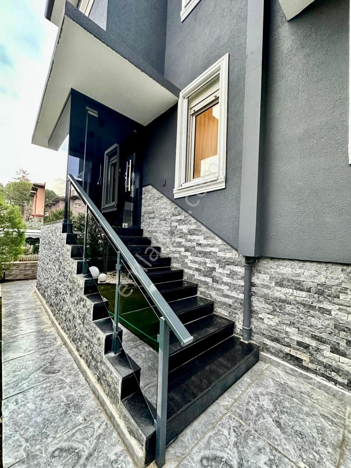 Müstakil Villa 6+2350m2 Kapalı Alana Sahip Olan Villa Satılıktır - Görsel 16