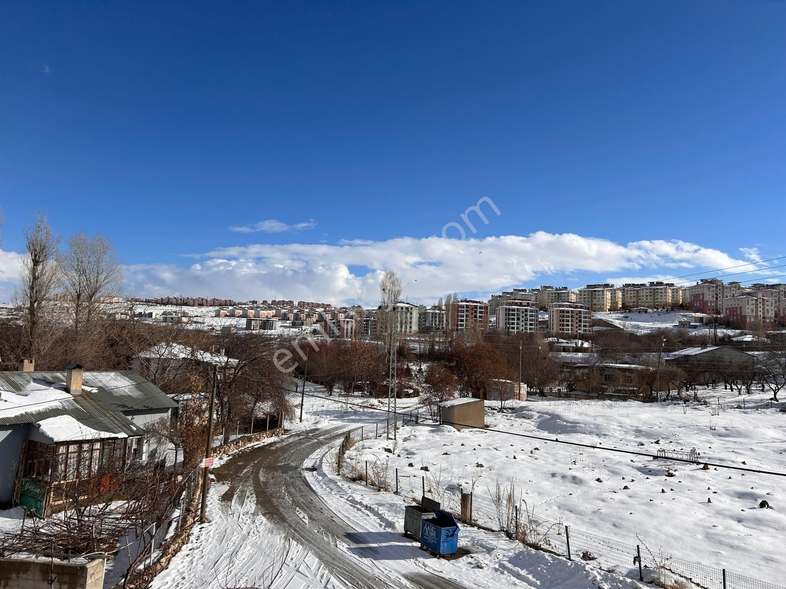 Eskicamide 602m² Çift Yola Cepheli Göl Manzaralı 3 Katlı Ev - Görsel 29