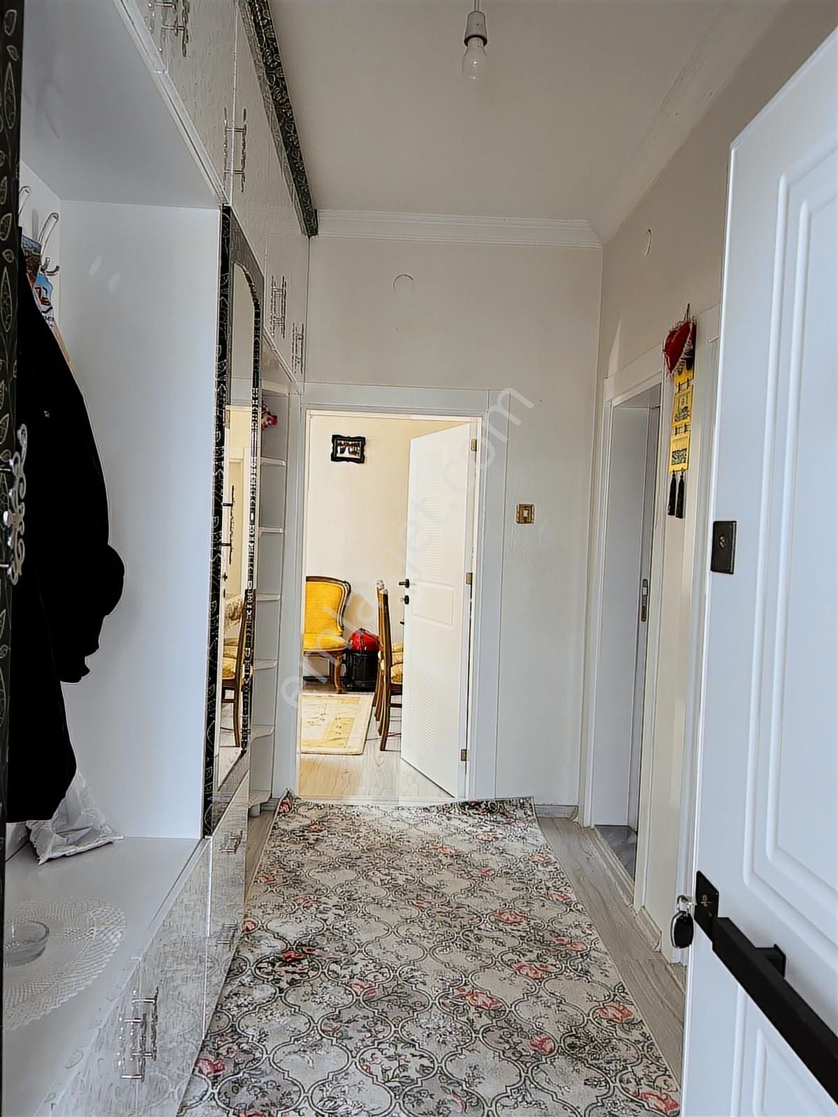 Eskicamide 602m² Çift Yola Cepheli Göl Manzaralı 3 Katlı Ev - Görsel 20