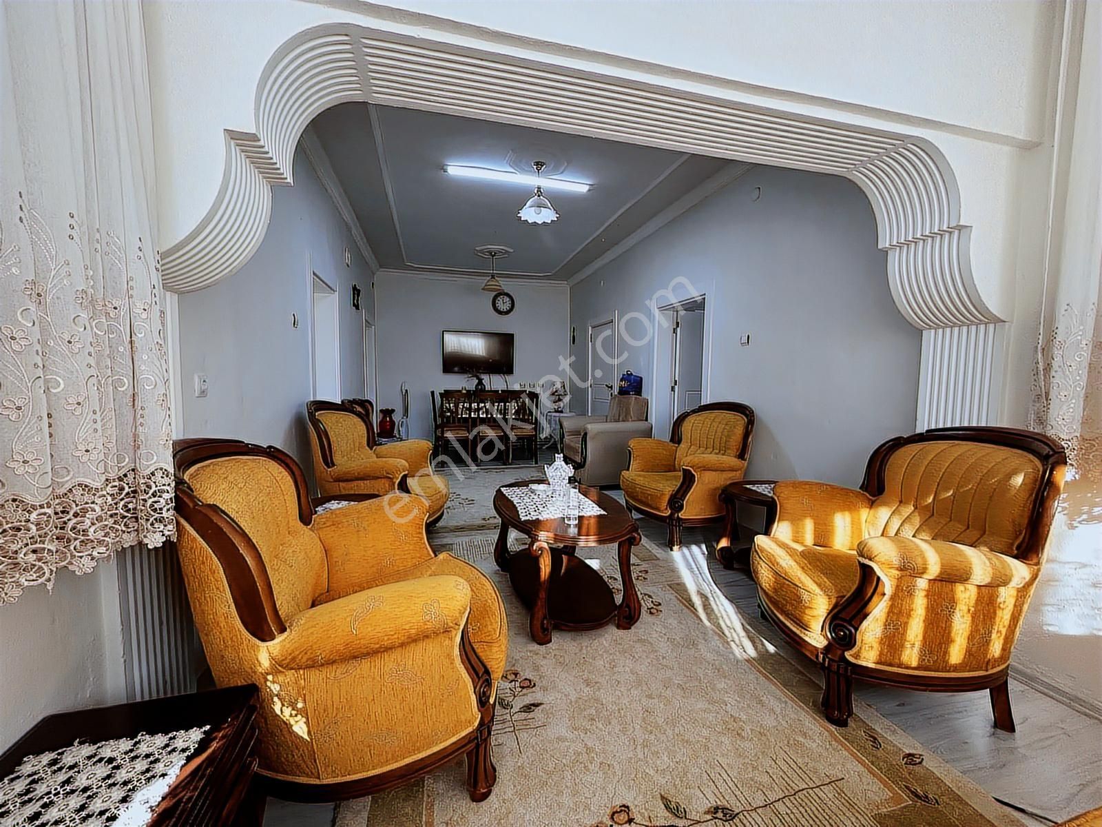 Eskicamide 602m² Çift Yola Cepheli Göl Manzaralı 3 Katlı Ev - Görsel 33