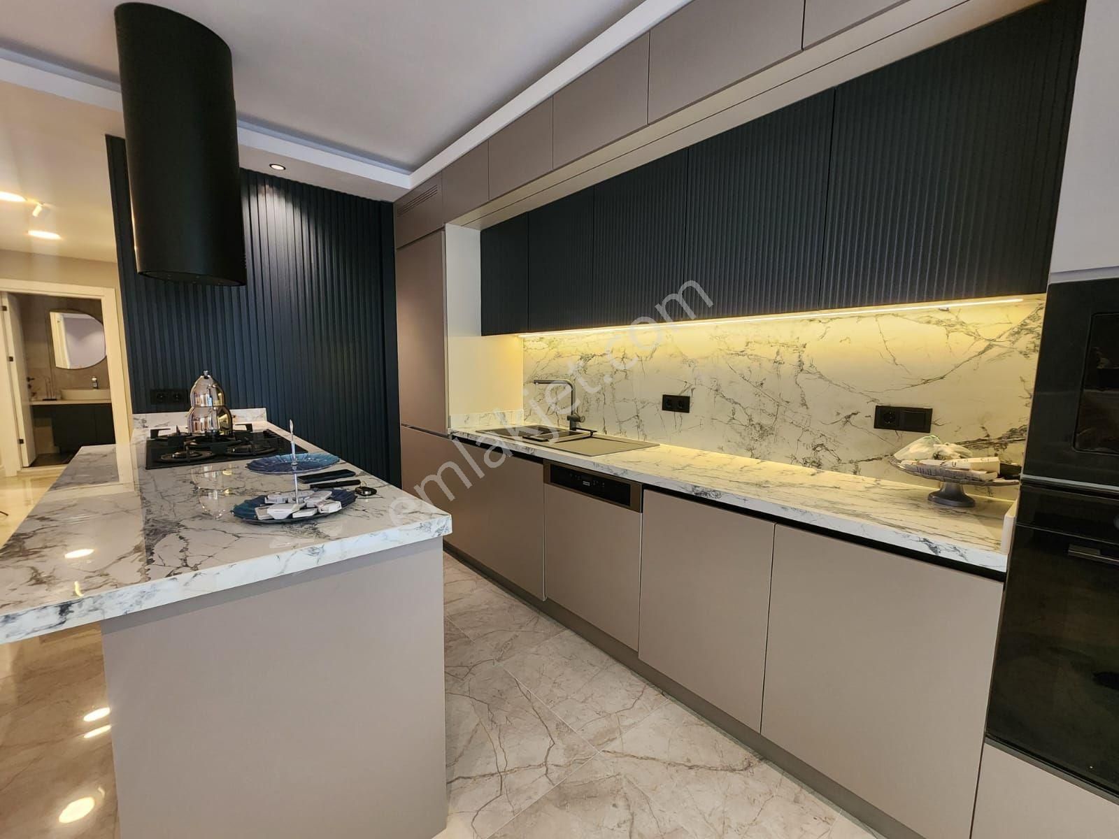 Kuşadası Siteler Plaja 400m Özel Havuzlu 4+1 Satılık Villa - Görsel 32