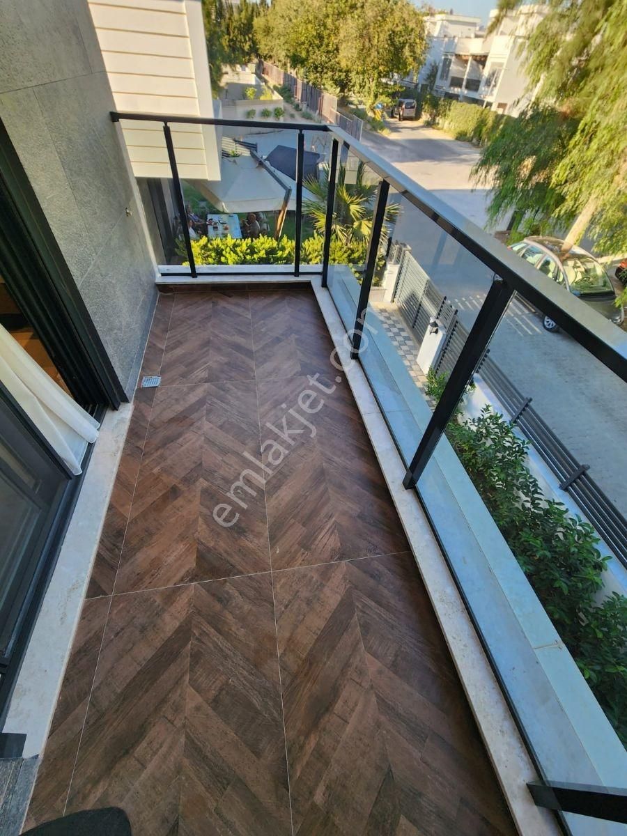 Kuşadası Siteler Plaja 400m Özel Havuzlu 4+1 Satılık Villa - Görsel 28