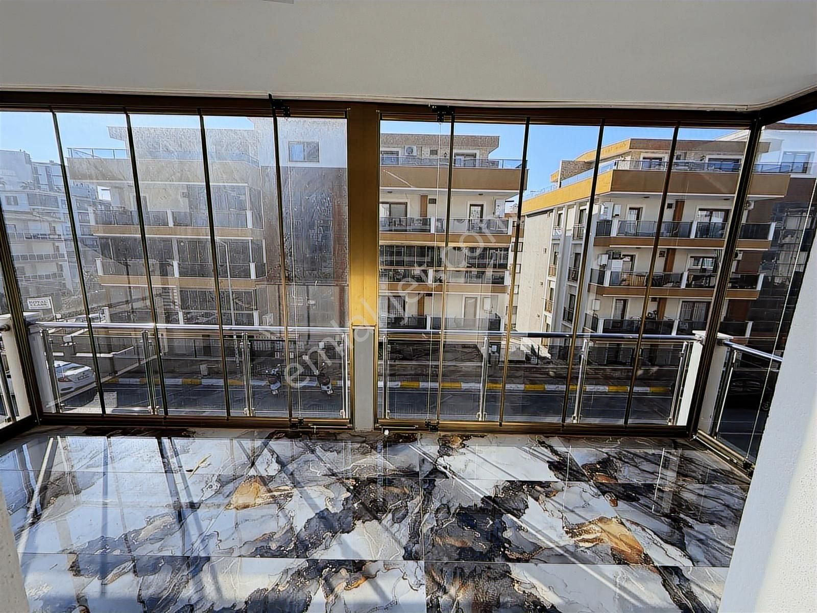 Kuşadası Merkeze Yakın Havuzlu Site Ekstralı Arakat 3+1 Satılık - Görsel 35