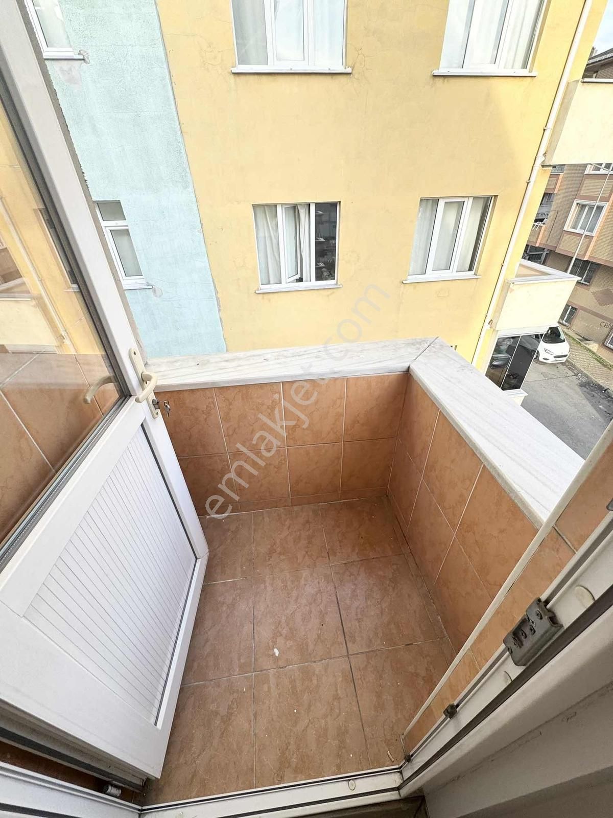 Yoldaş İnşaat'tan Acil Satılık 2+1 95 M2 3.kat Daire - Görsel 34