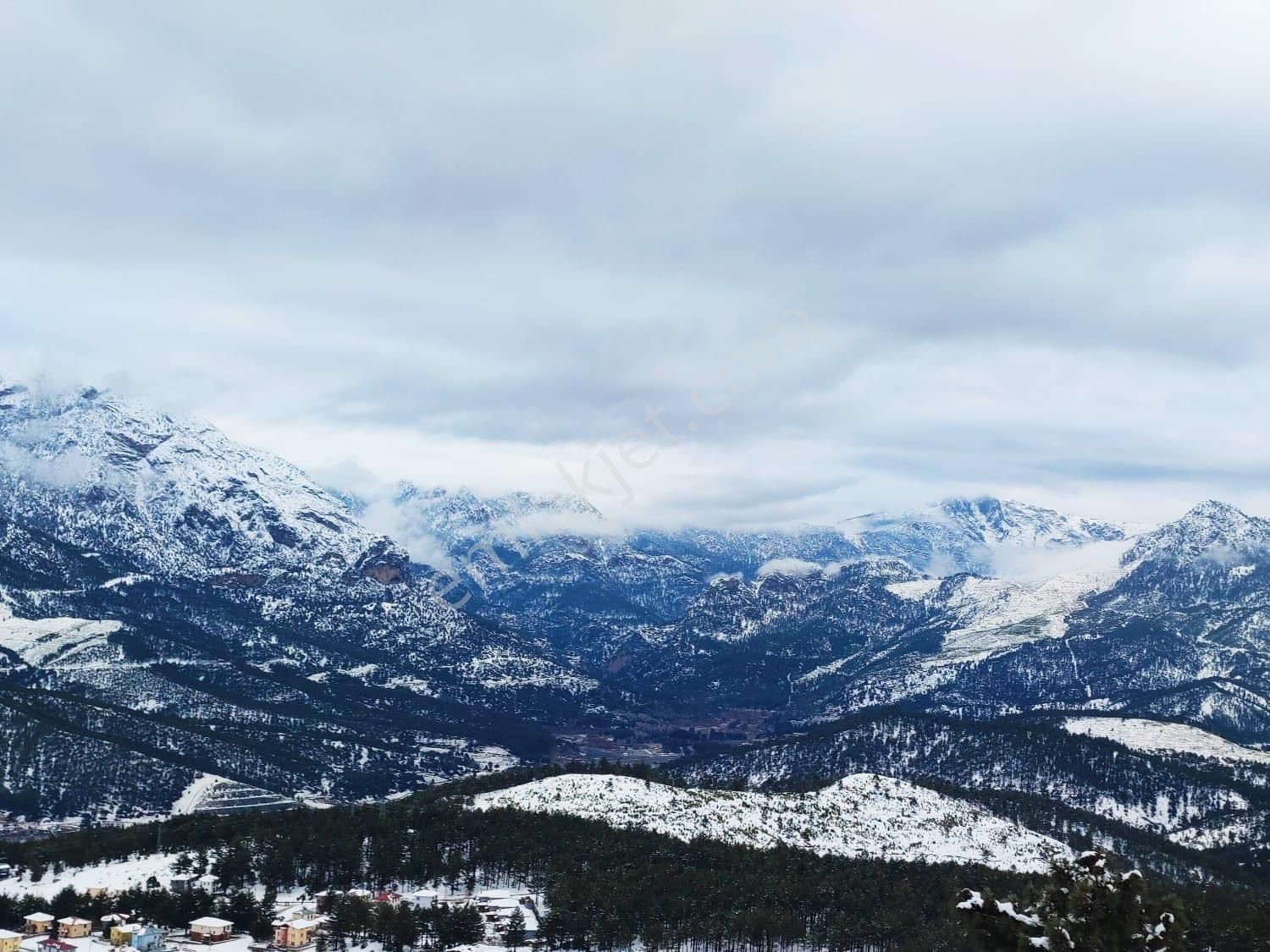 Kar Emlaktan Yenikonacık Bozkırlı Mevkiinde Uç 1 Dönüm Satılık Arsa - Görsel 21