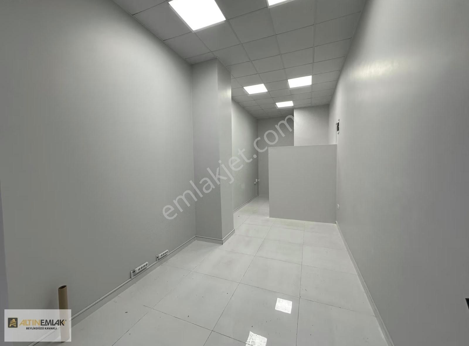 Beylikdüzü Kavaklıda 30 M2 Kiralık Dükkan Mağaza Emniyete Yakın - Görsel 12