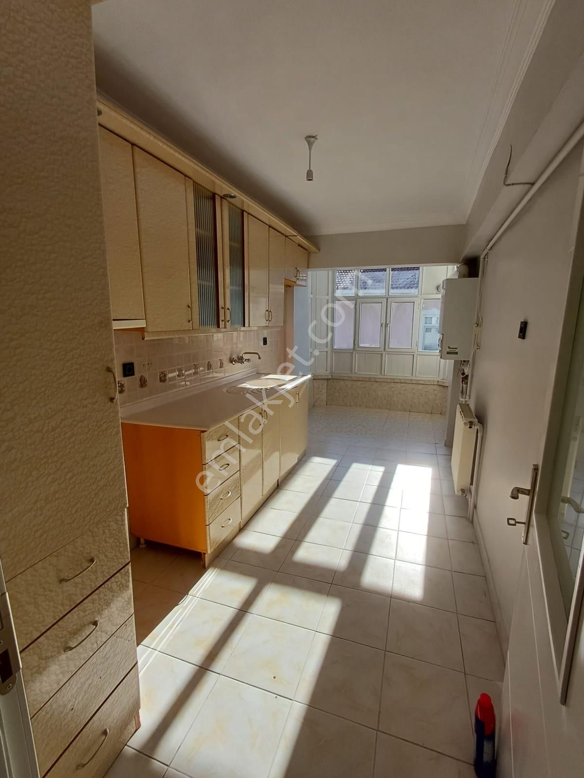 Mç Emlak'tan Akşemsettin Mahallesin'de 3+1 Satılık Daire