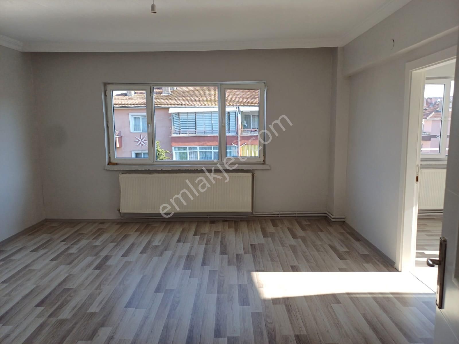 Mç Emlak'tan Akşemsettin Mahallesin'de 3+1 Satılık Daire - Görsel 2