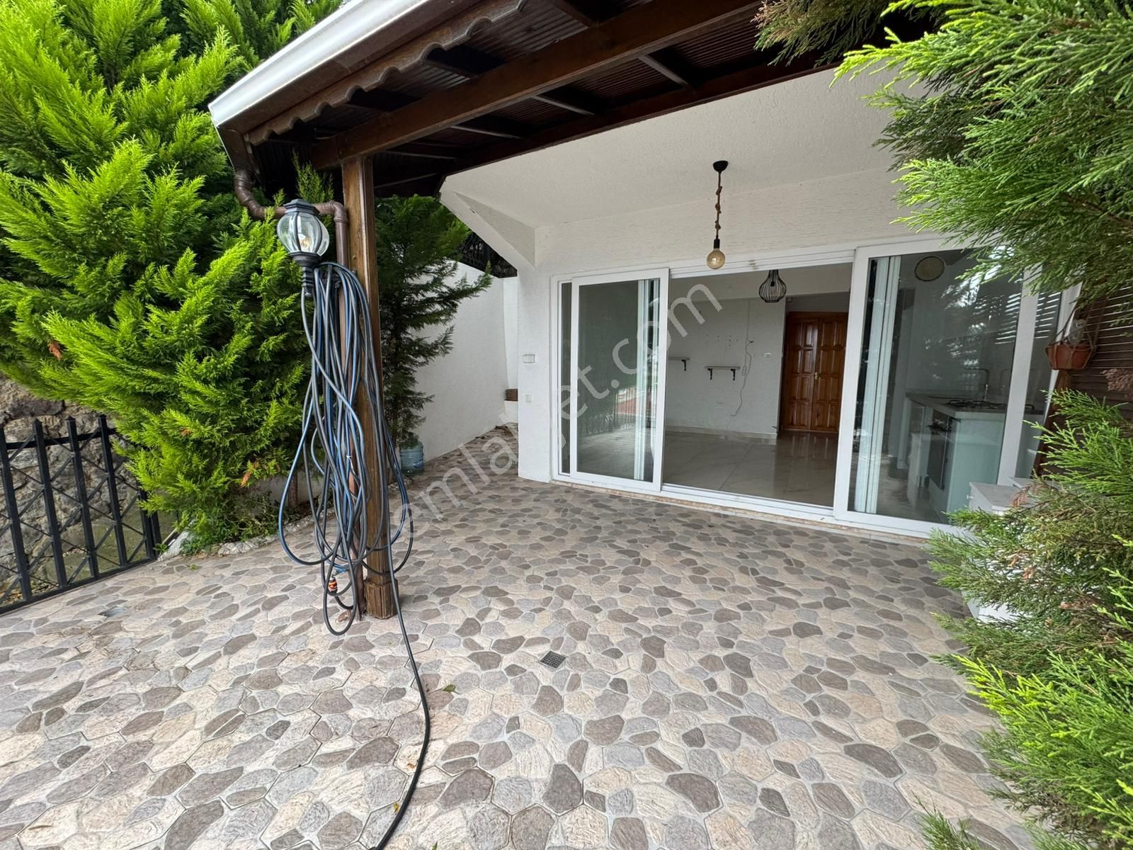 Mudanya Halitpaşa Mahallesinde Deniz Manzaralı Satılık Villa - Görsel 2