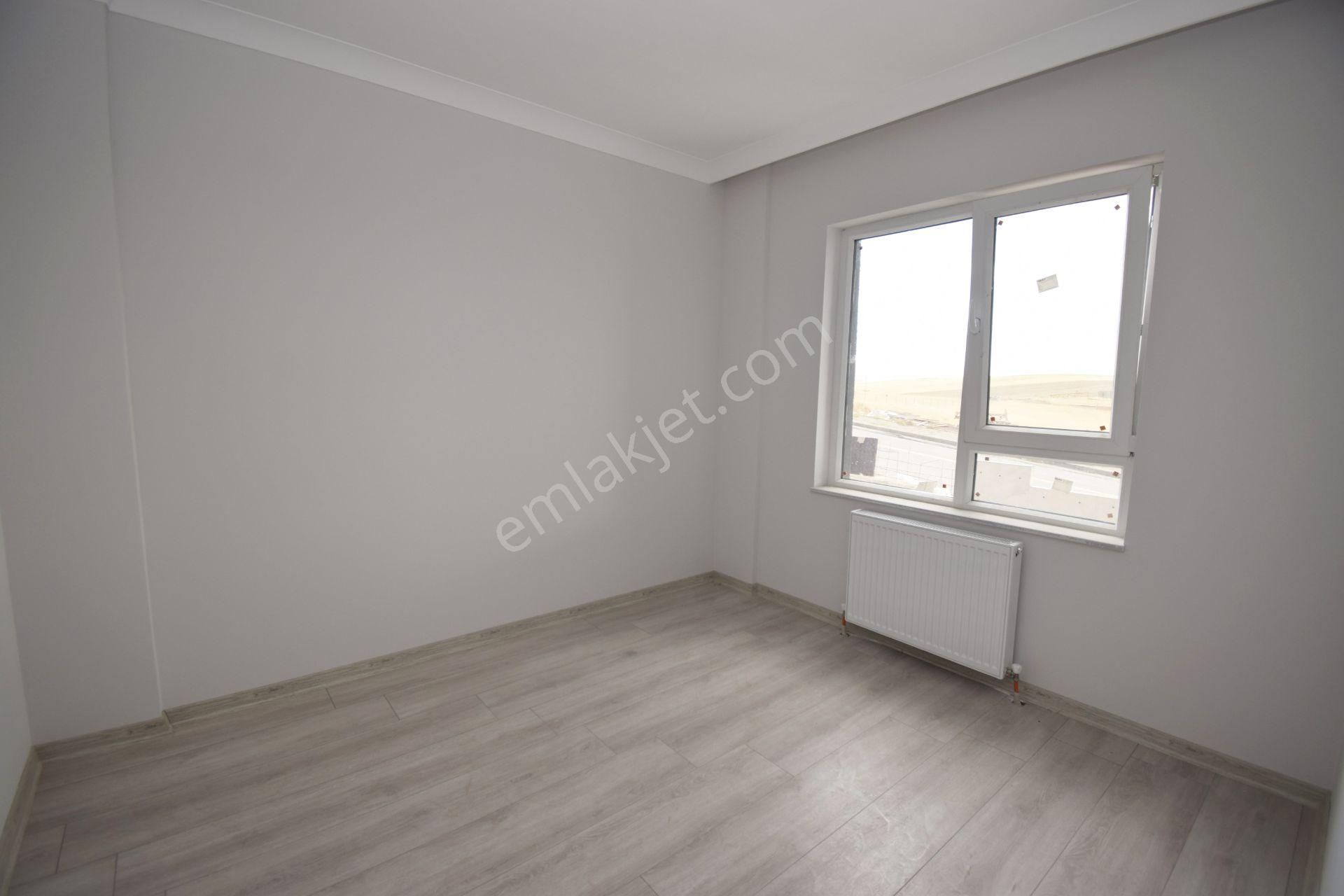 Turyap Yapracık'tan Geniş Balkonlu Ulaşım Yanı İskanlı 2+1 Daire - Görsel 13