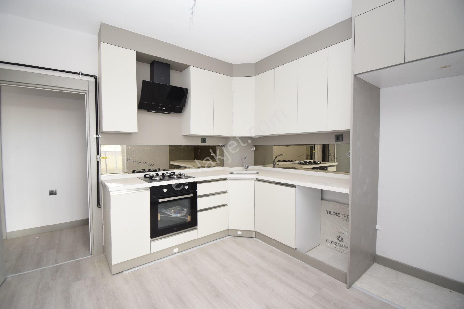 Turyap Yapracık'tan Geniş Balkonlu Ulaşım Yanı İskanlı 2+1 Daire - Görsel 3