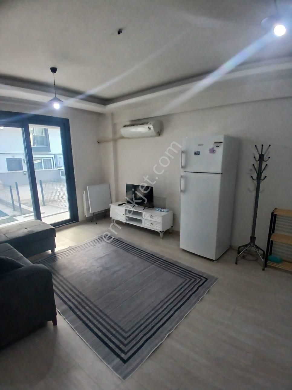 Bakırçay Mevki Bahçeli Havuzlu 1+1 Eşyalı Daire - Görsel 11