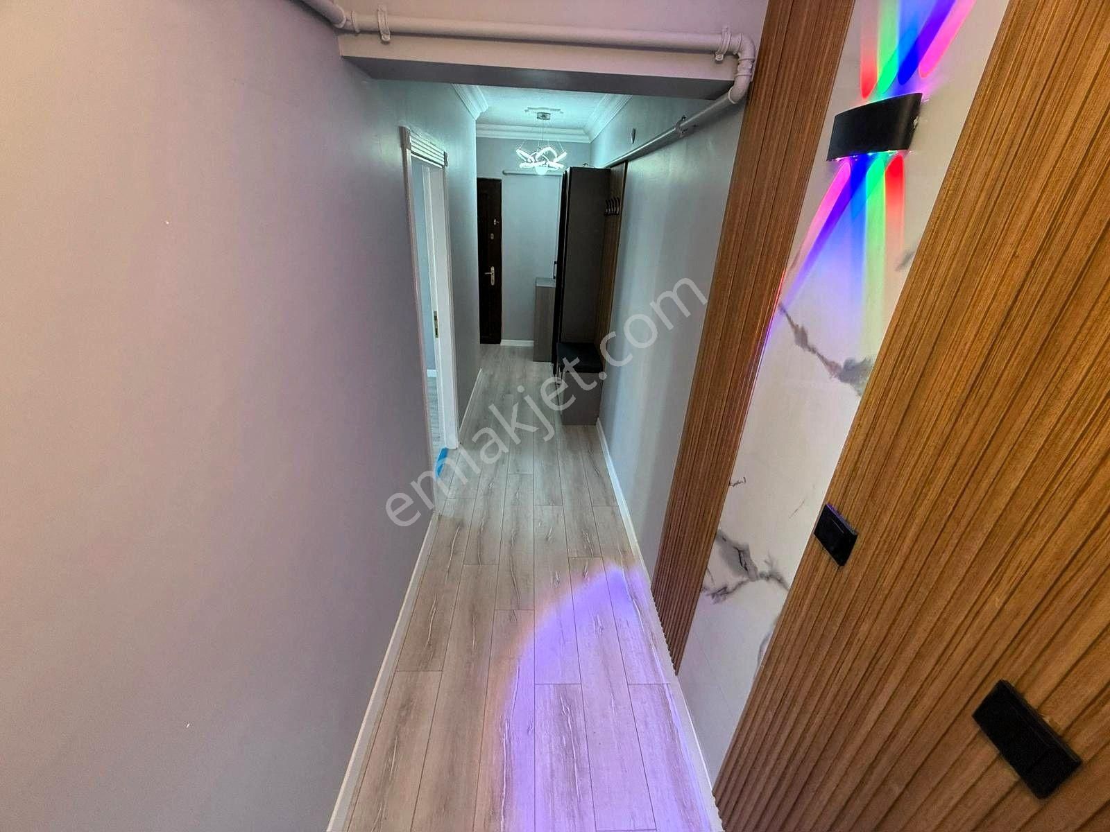 Kariyerden Ayvalı'da Asansölülüxyapılı Ara Katta 3+1 Daire - Görsel 17