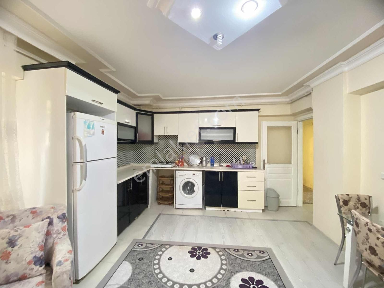 Ömürevleri Cağaloğluna Yakın 3+0 Daire - Görsel 6