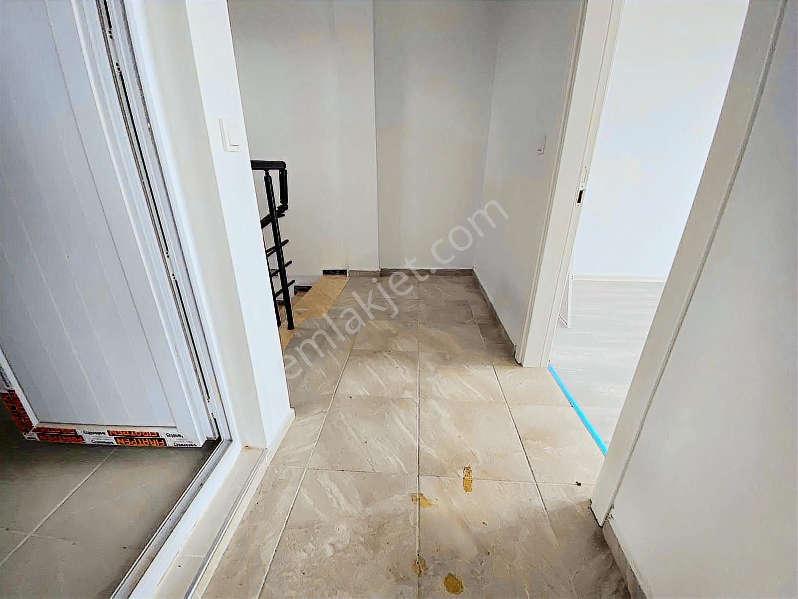 ▇mega Yapı▇ Yeniçiftlik Merkezde İskanlı 4+1 Geniş Bahçeli Villa - Görsel 13