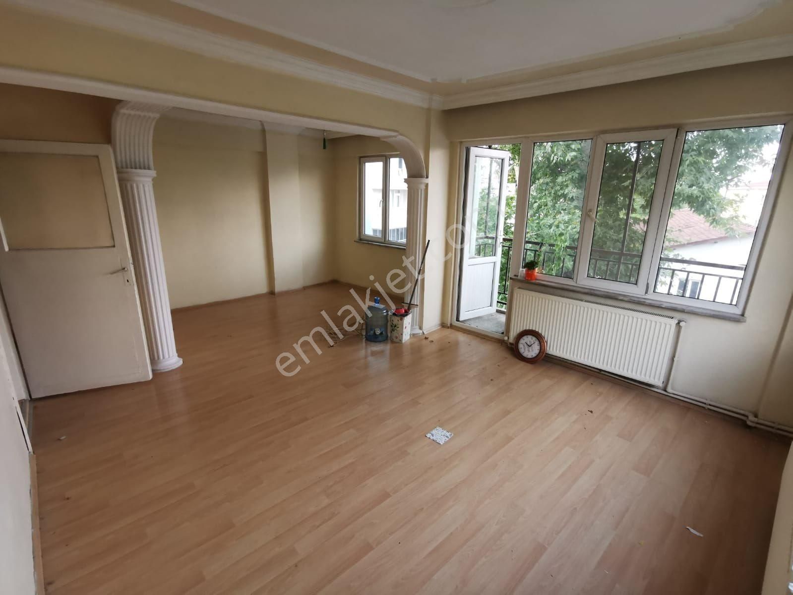 2+1 Kullanışlı Daire Kasım Efendi Caddesinde - Görsel 12