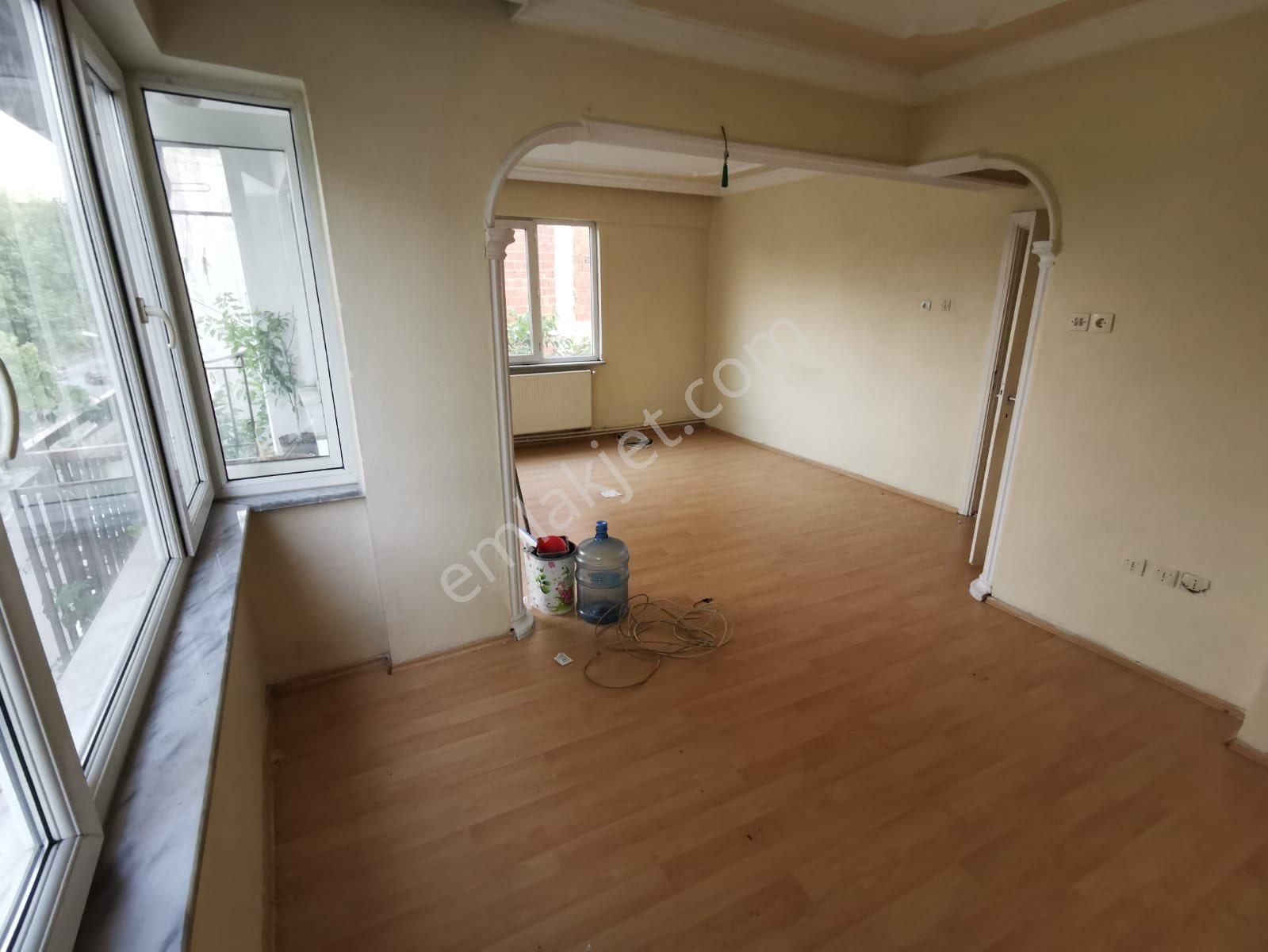 2+1 Kullanışlı Daire Kasım Efendi Caddesinde - Görsel 11