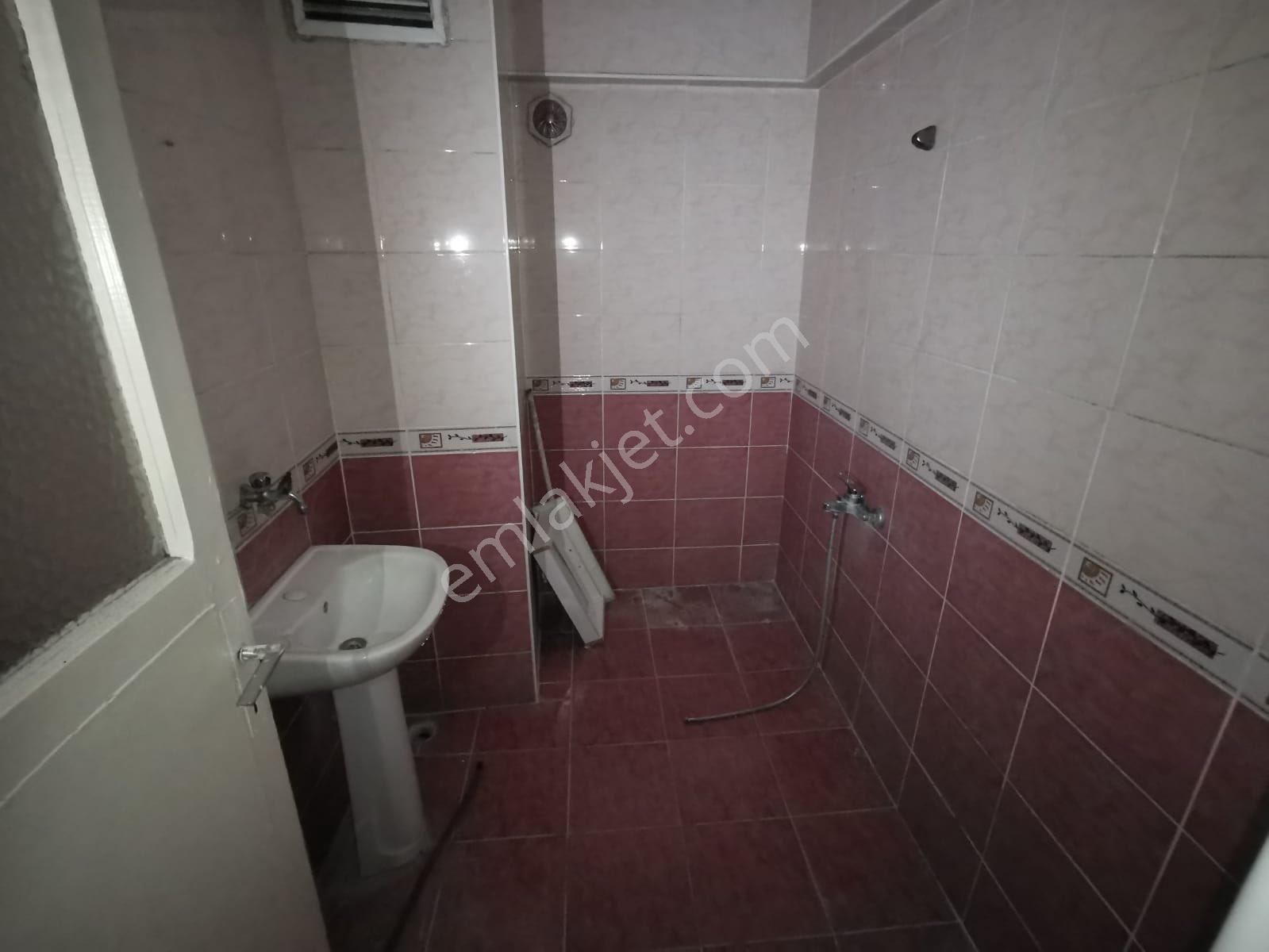 2+1 Kullanışlı Daire Kasım Efendi Caddesinde - Görsel 19
