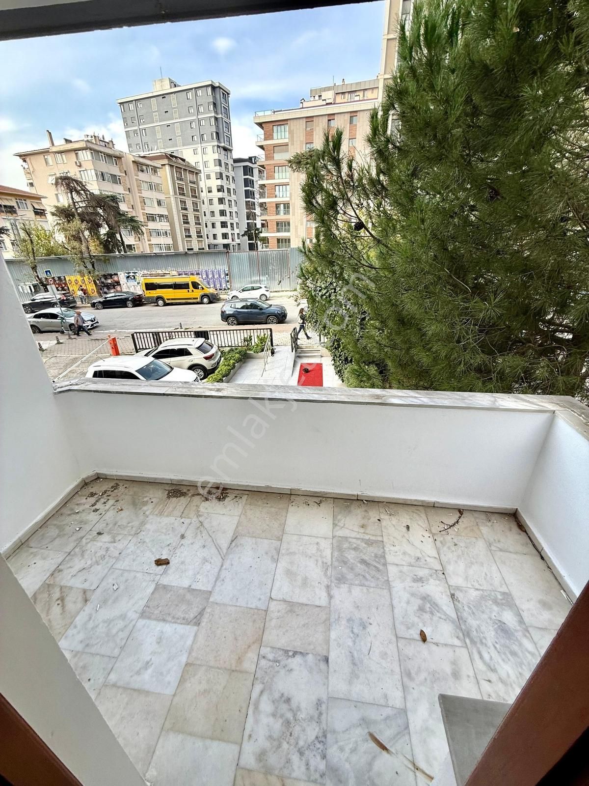 Utkudan Göztepede Bağdat Cad. Yakın 140 M2 Satılık Balkonlu 4+1 - Görsel 11