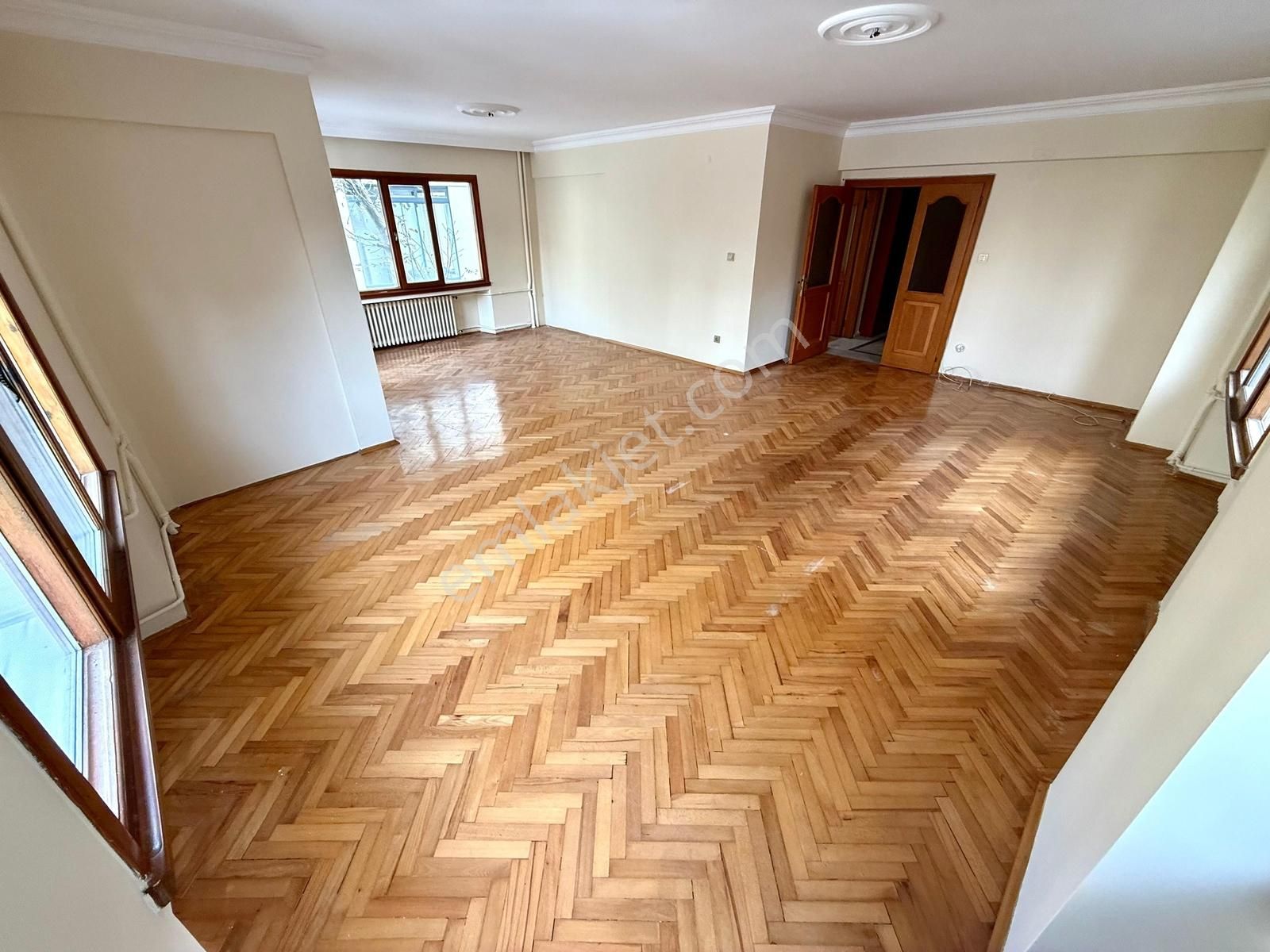 Utkudan Göztepede Bağdat Cad. Yakın 140 M2 Satılık Balkonlu 4+1 - Görsel 3