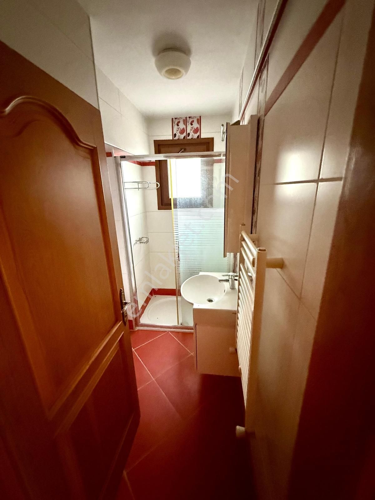 Utkudan Göztepede Bağdat Cad. Yakın 140 M2 Satılık Balkonlu 4+1 - Görsel 13