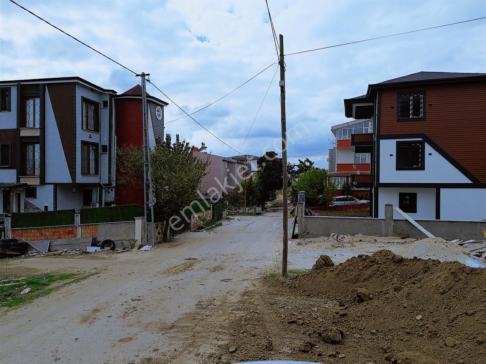 Marmara Ereğlisi Yeniçiftlik'te Deniz Tarafında 244 Mt2 Arsa - Görsel 13