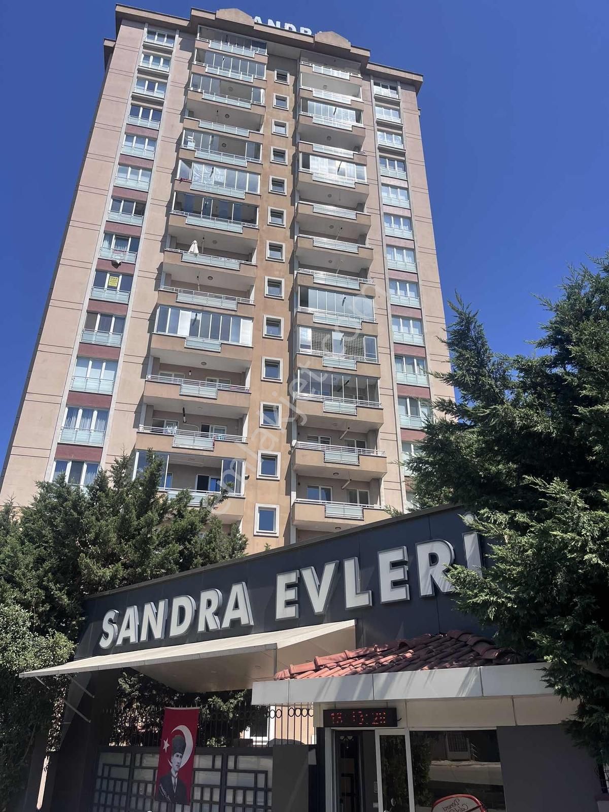 Finans Merkezi Yanı Kiralık Ara Kat 3+1 - Görsel 6