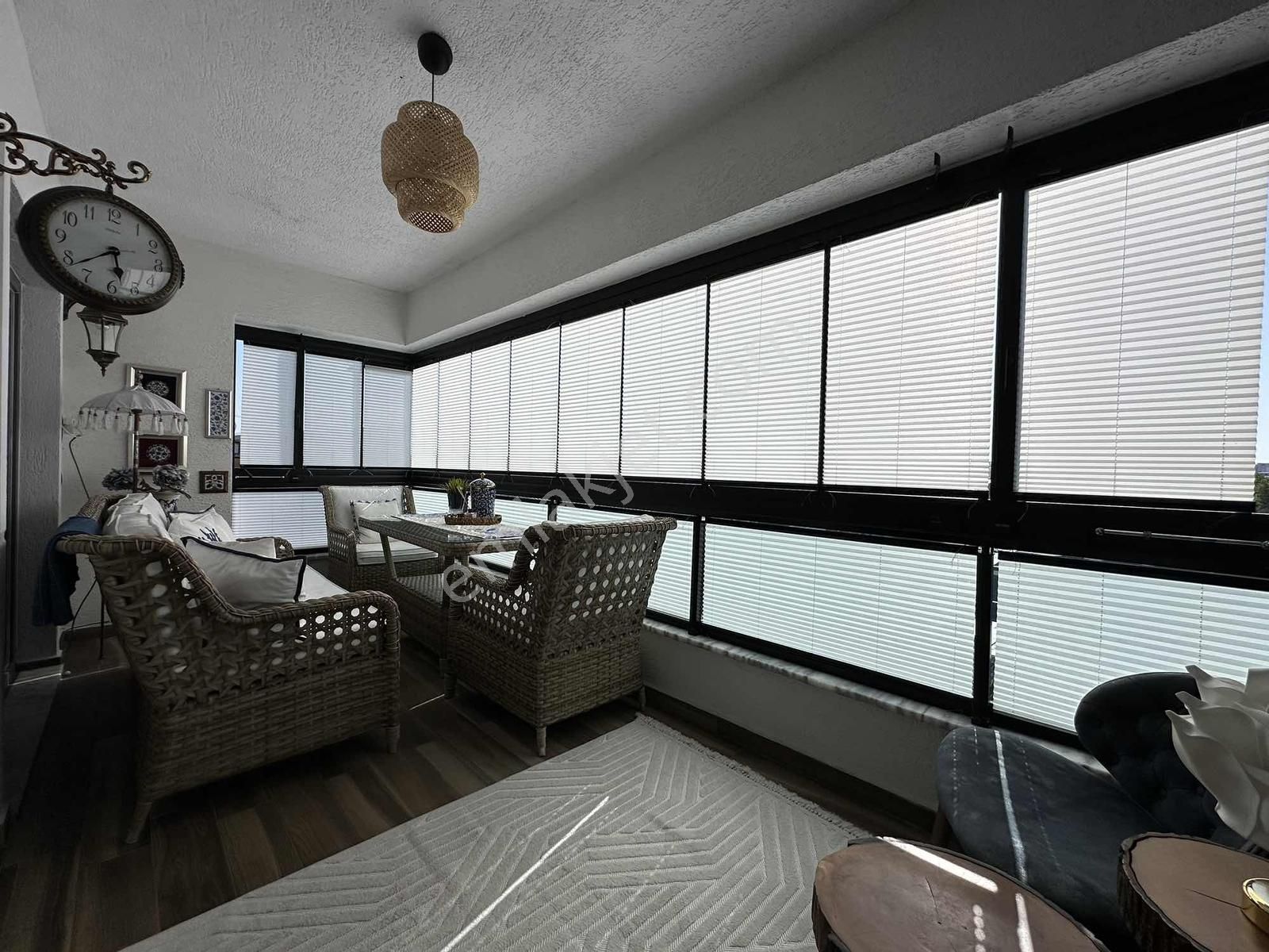 Selam Tower'da 3+1 Özel Dizayn Lüks Arakat - Görsel 35