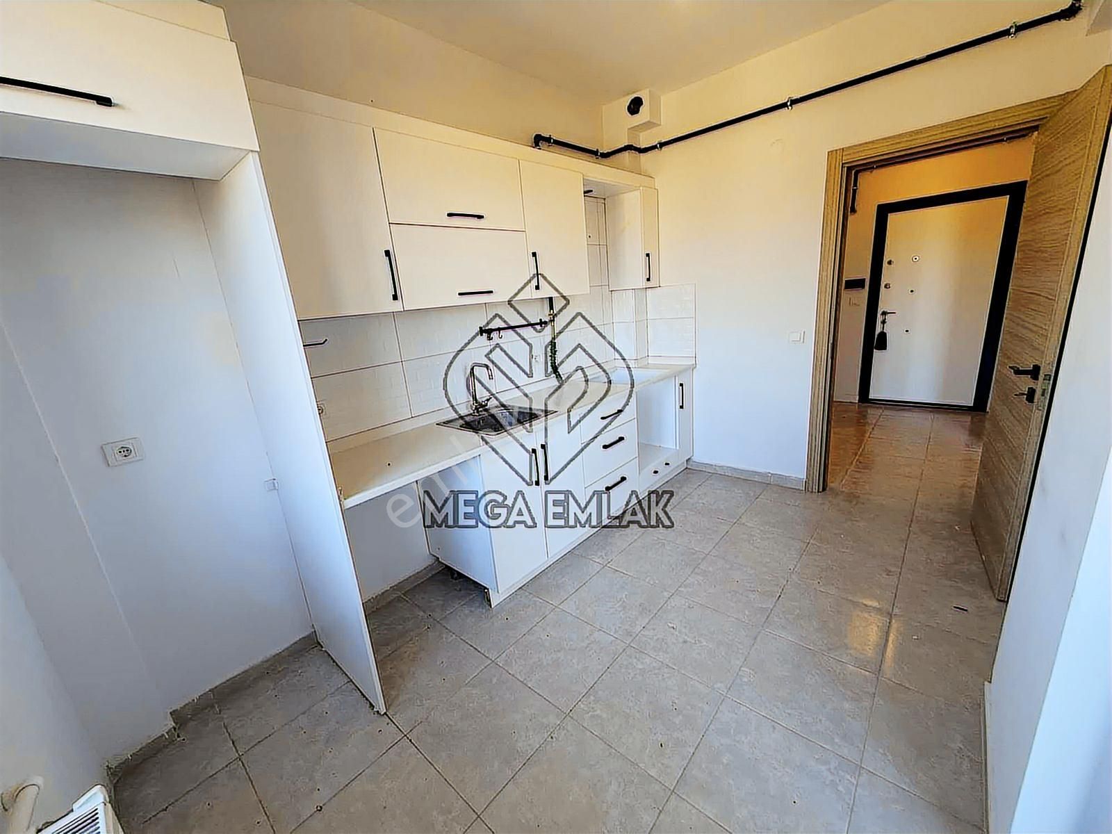 Bayırda Kiralık 2+1 Yeni Daire - Görsel 2