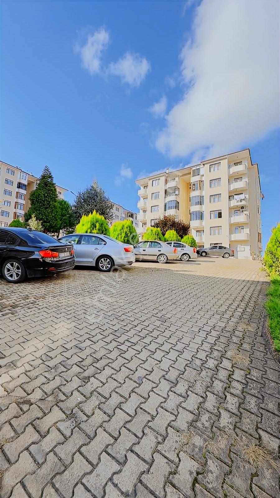 Merkez Site İçinde Kiralık Arakat Geniş 3+1 Daire - Görsel 25
