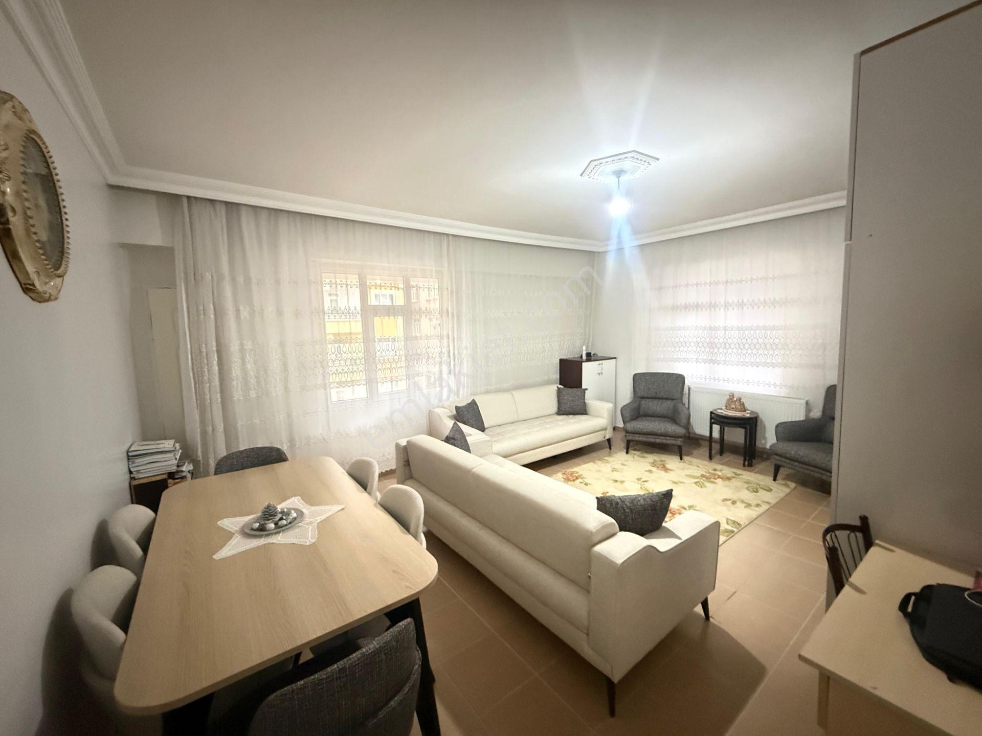 Huzur Evlerinde 2+1 Siteli İlk Günden Hasarsız Çatılı Daire - Görsel 4