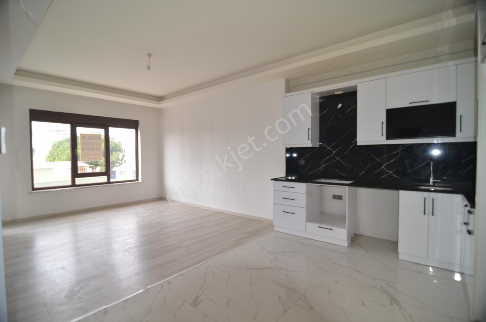 Alanya Oba Mahallesi Site İçi Kiralık 1+1 Boş Daire - Görsel 18