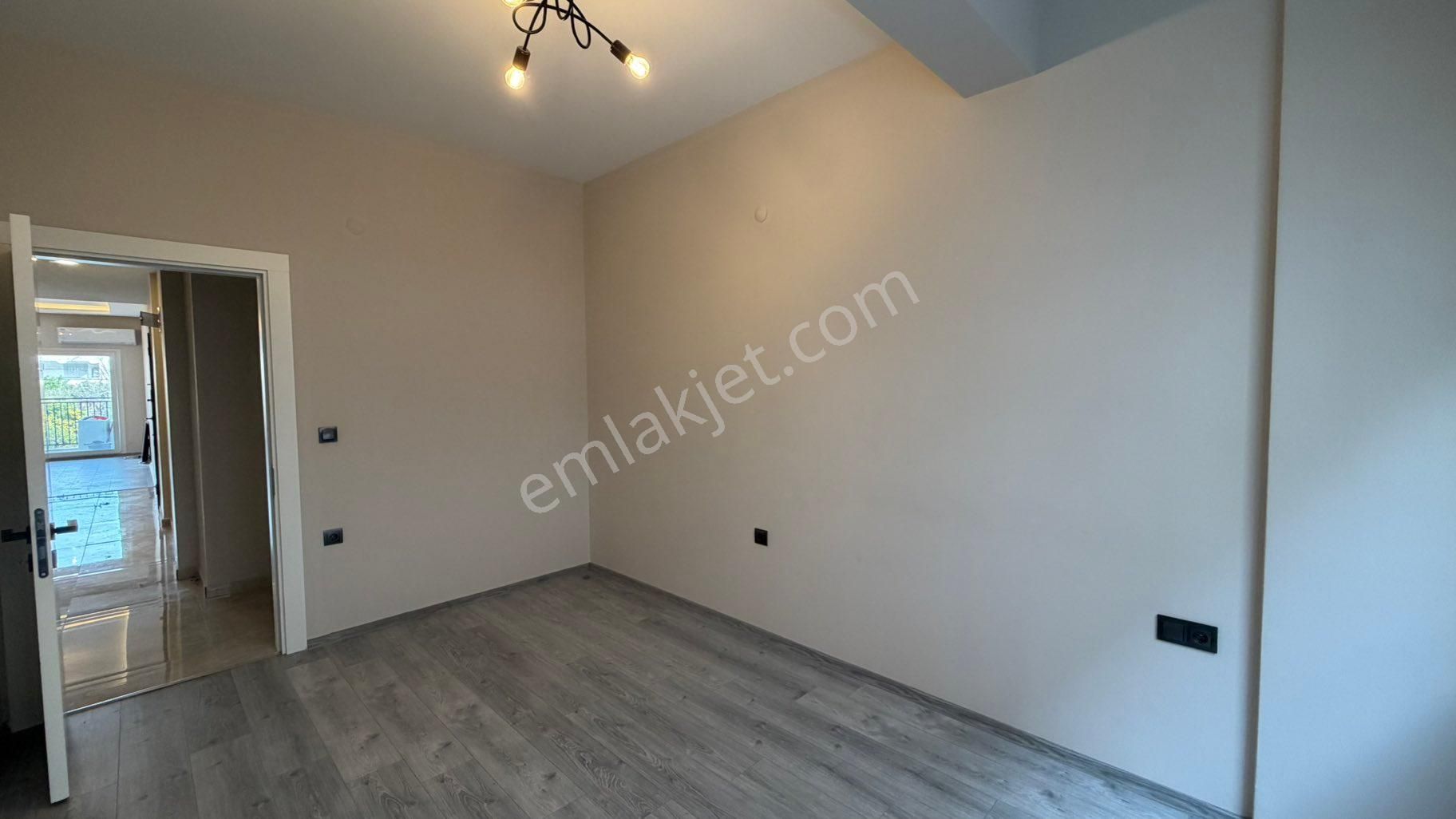 Aydın Kuşadası Güzelçamlıda Satılık 2+1 Çift Cephe Ara Kat Daire - Görsel 12